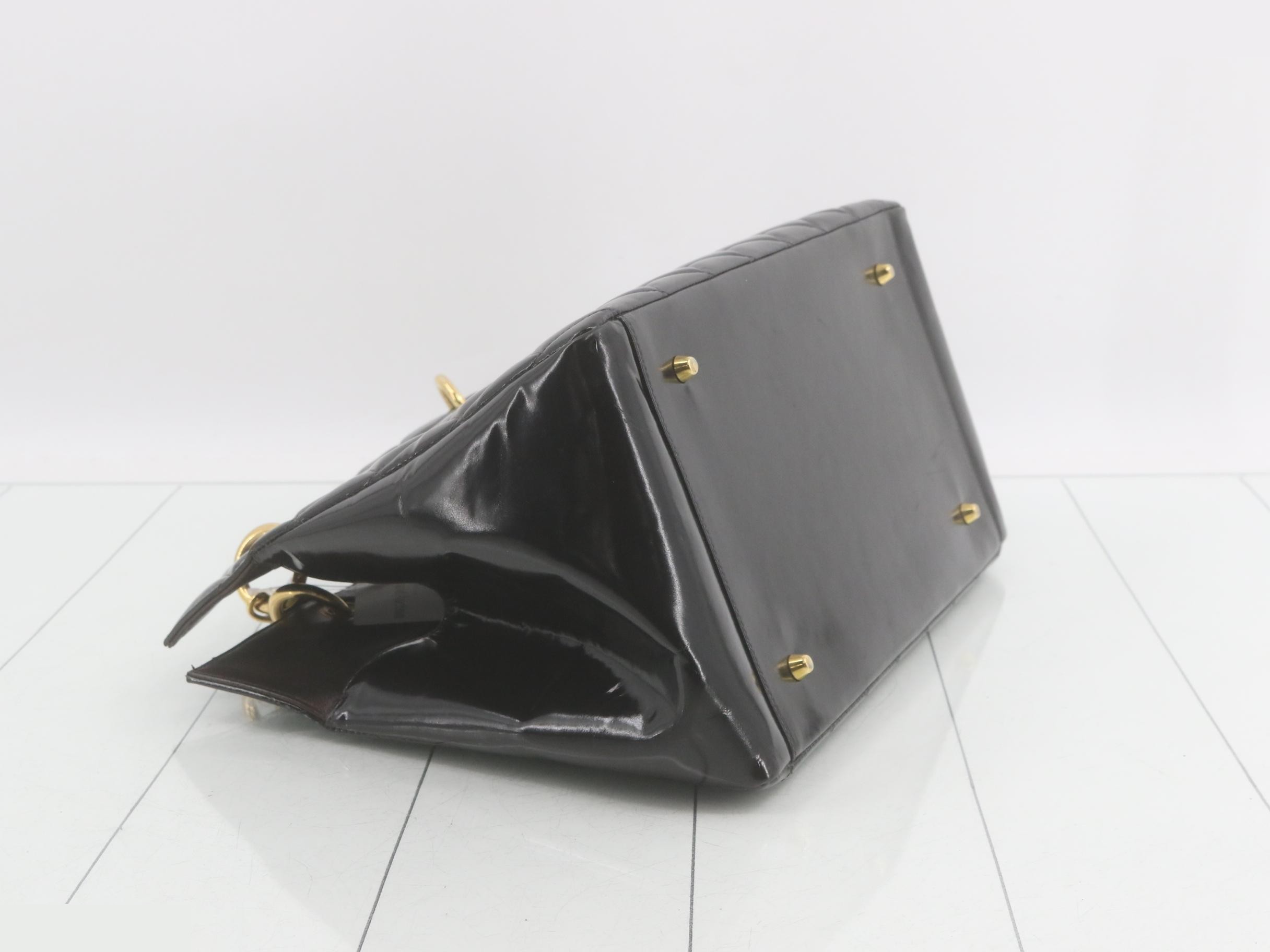 Matelassé enamel double chain tote bag — view 5