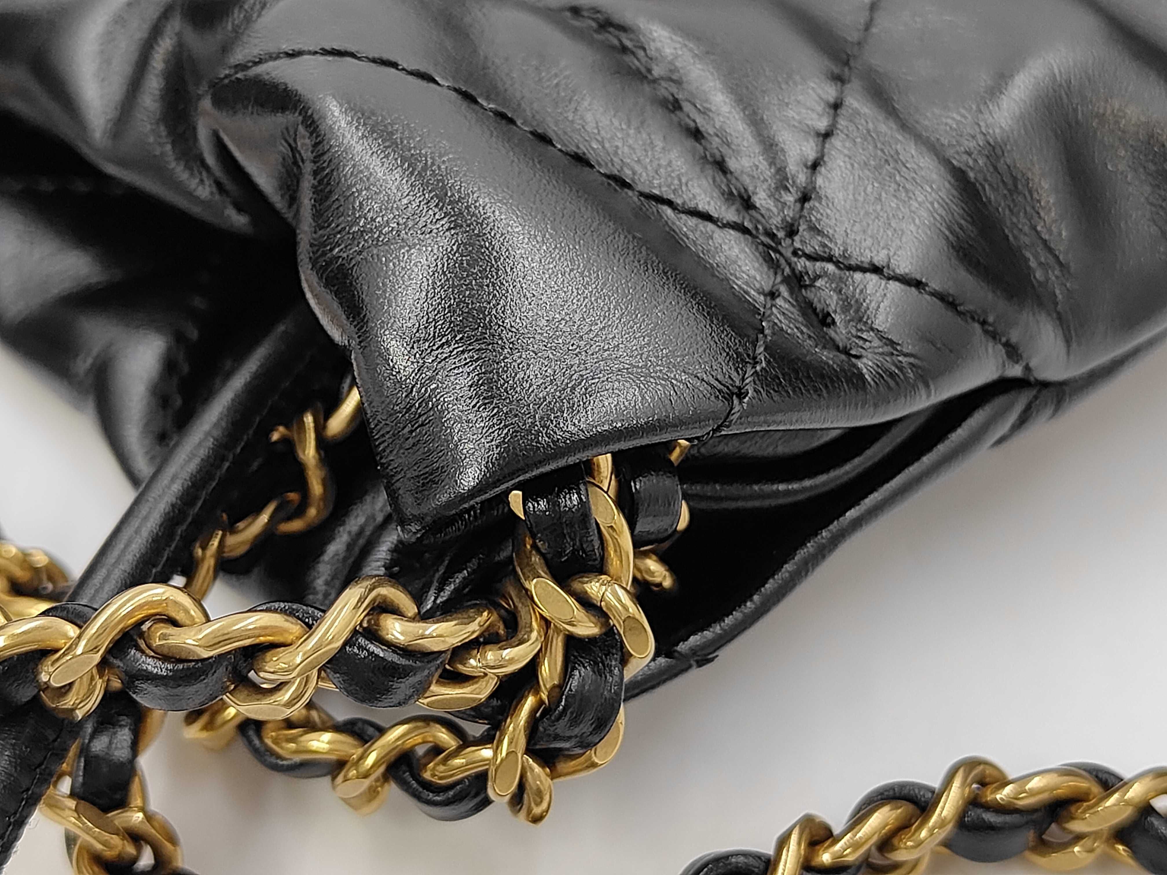 H02GPE39 / Shiny Calf 22 Black Bag Mini Product with Serial Number Hardware and Limited Edition Booklet - Shoulder Bag — view 7