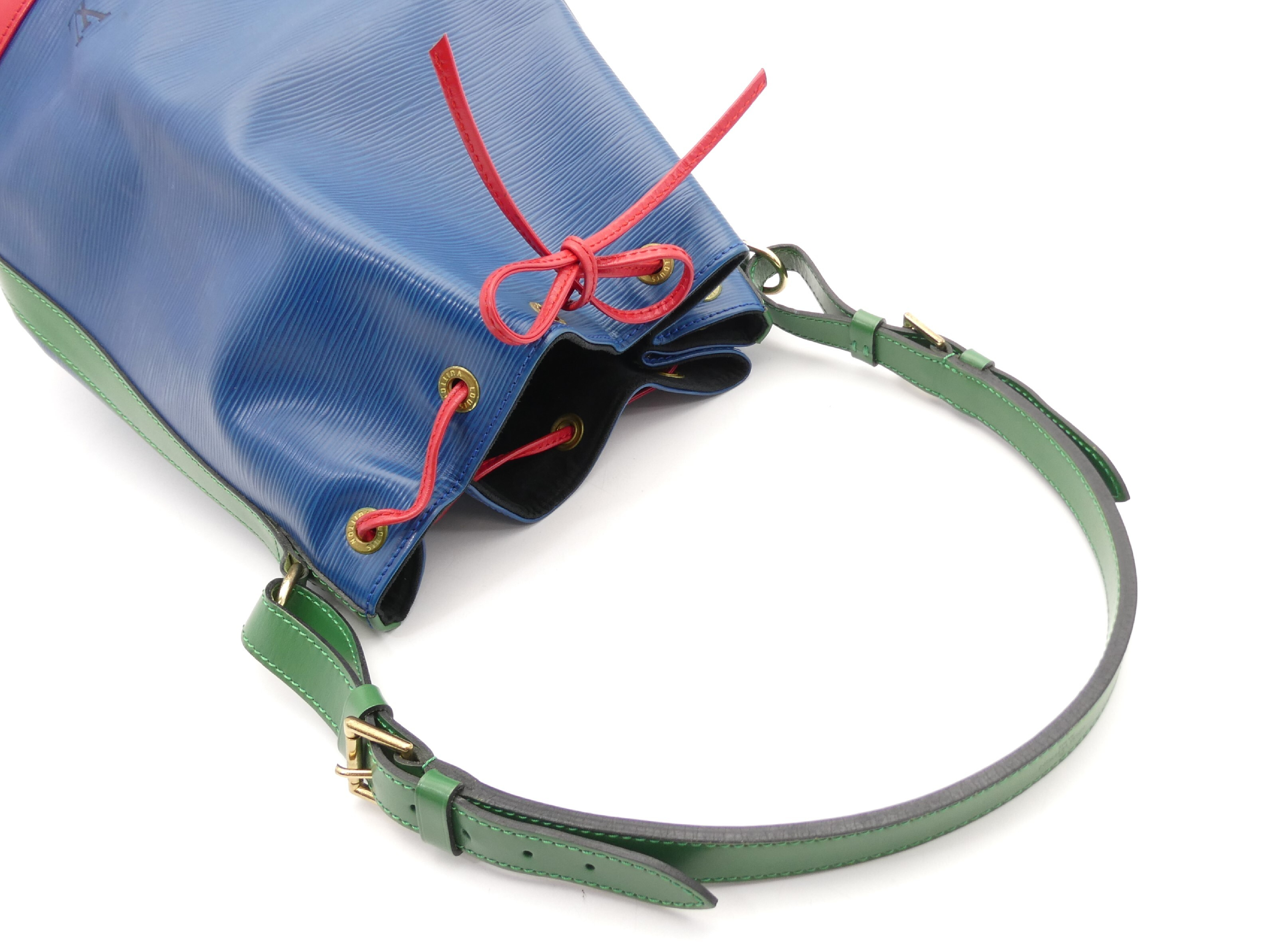 Epi Noé Shoulder Bag — view 6
