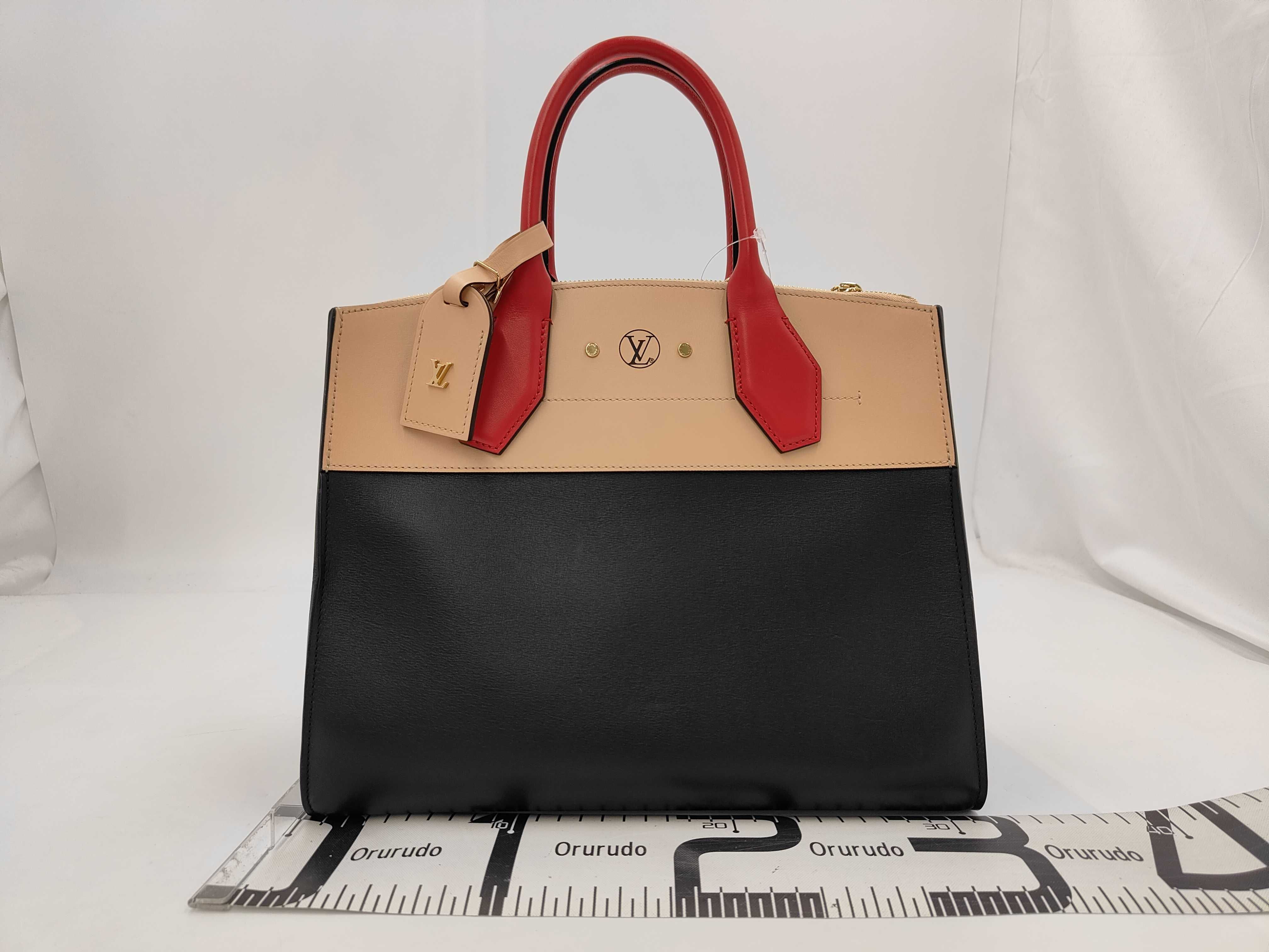 City Steamer MM Handbag — view 2