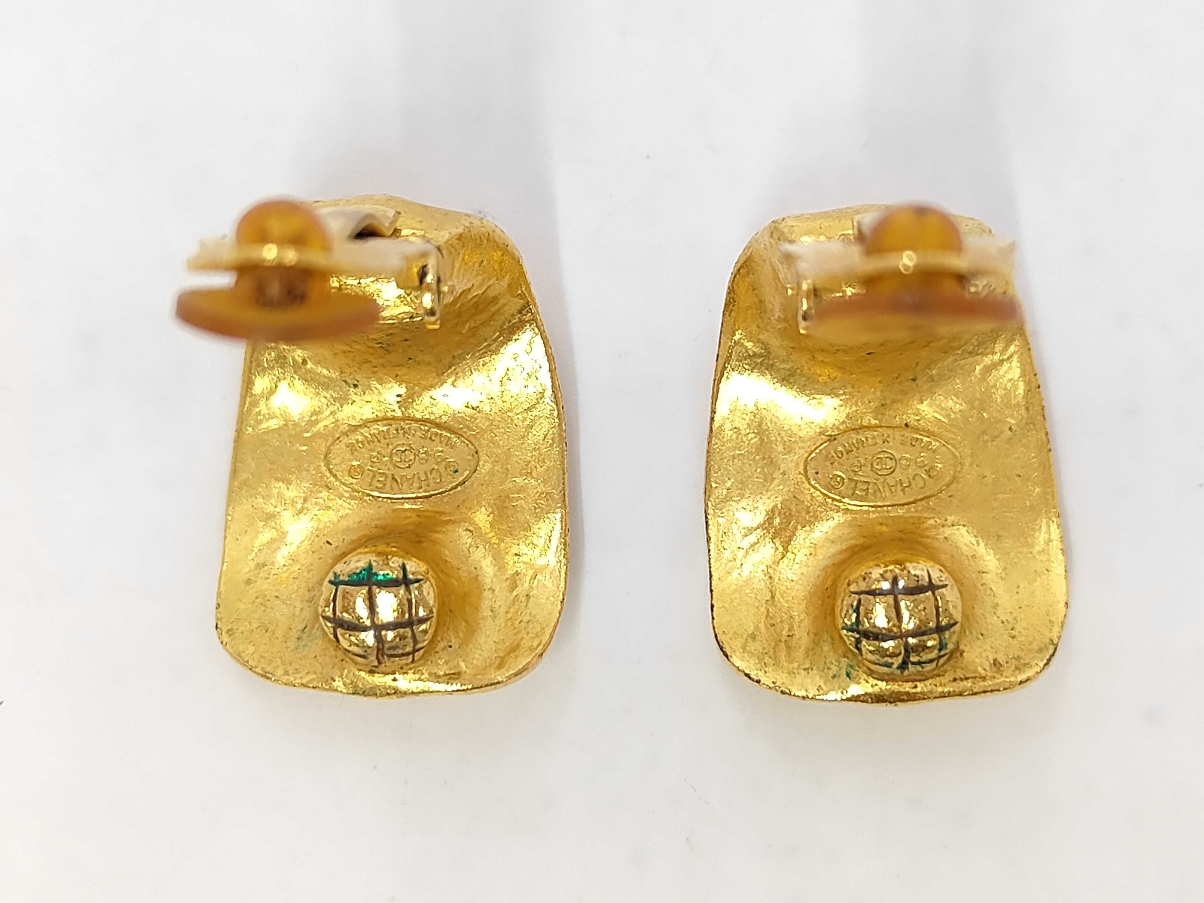 Coco Half Hoop Gold Yg Earrings — view 2