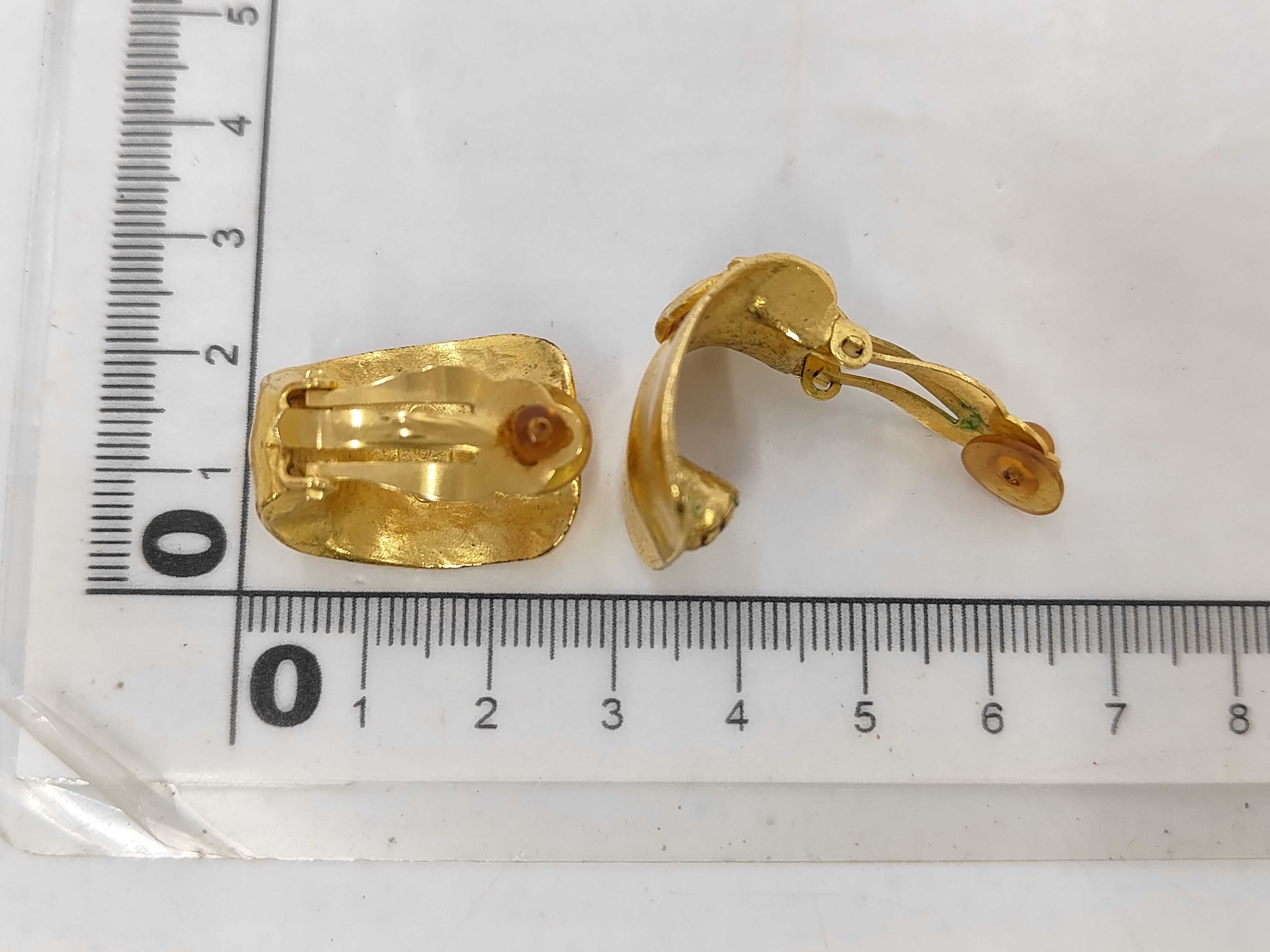 Coco Half Hoop Gold Yg Earrings — view 6