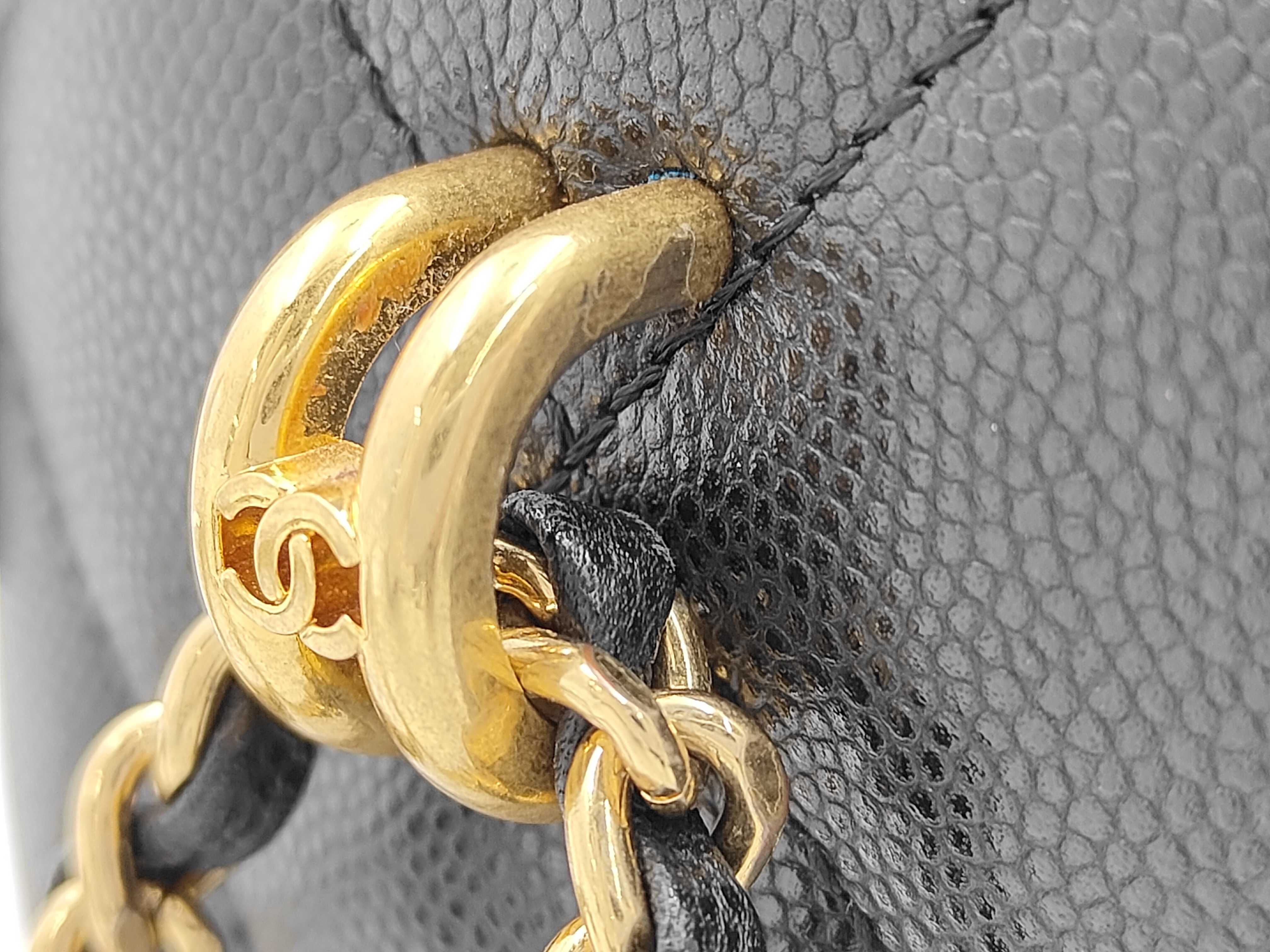 Matelassé Caviar Skin Vanity Box Shoulder Bag — view 6