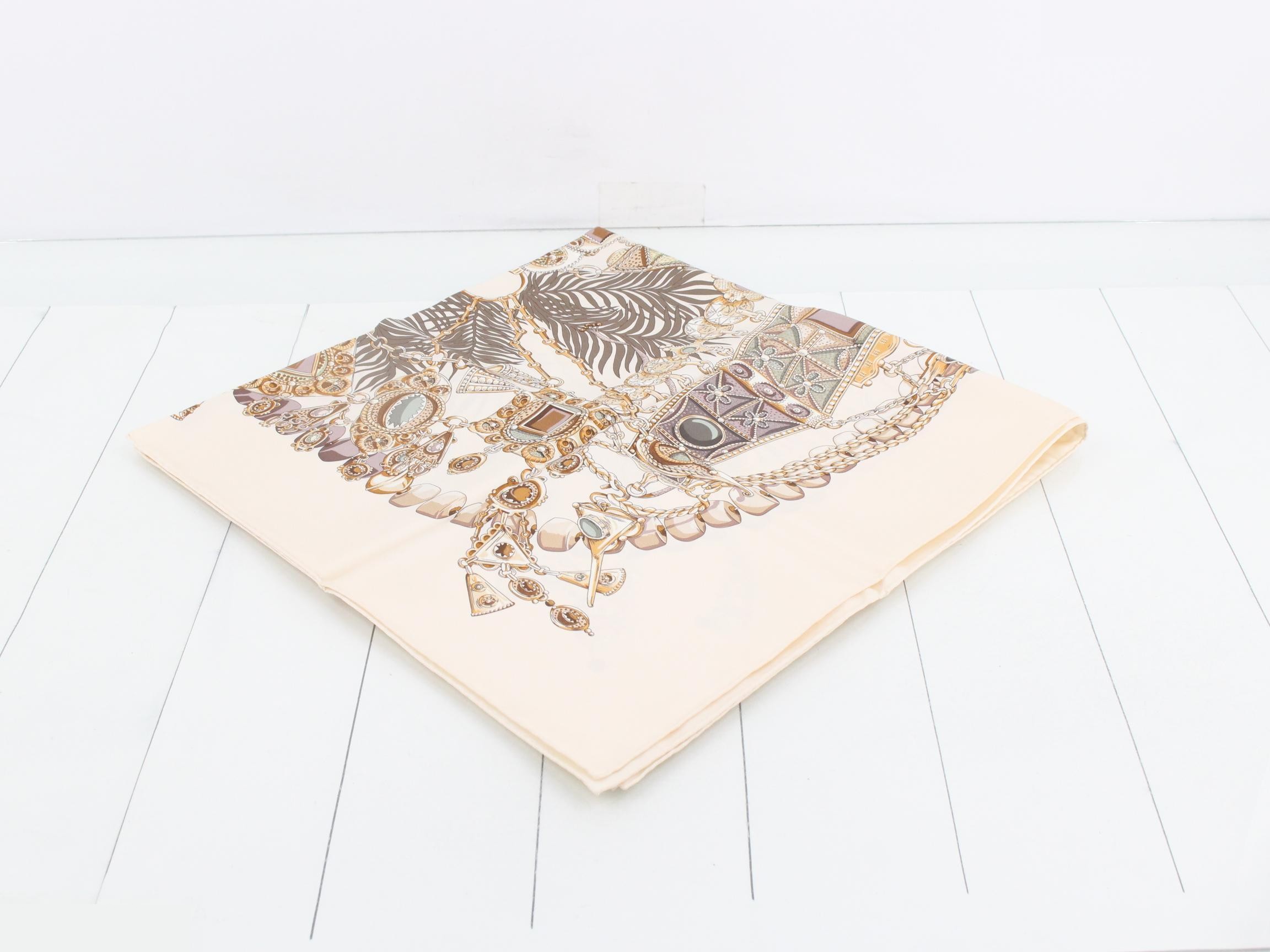 scarf — view 2