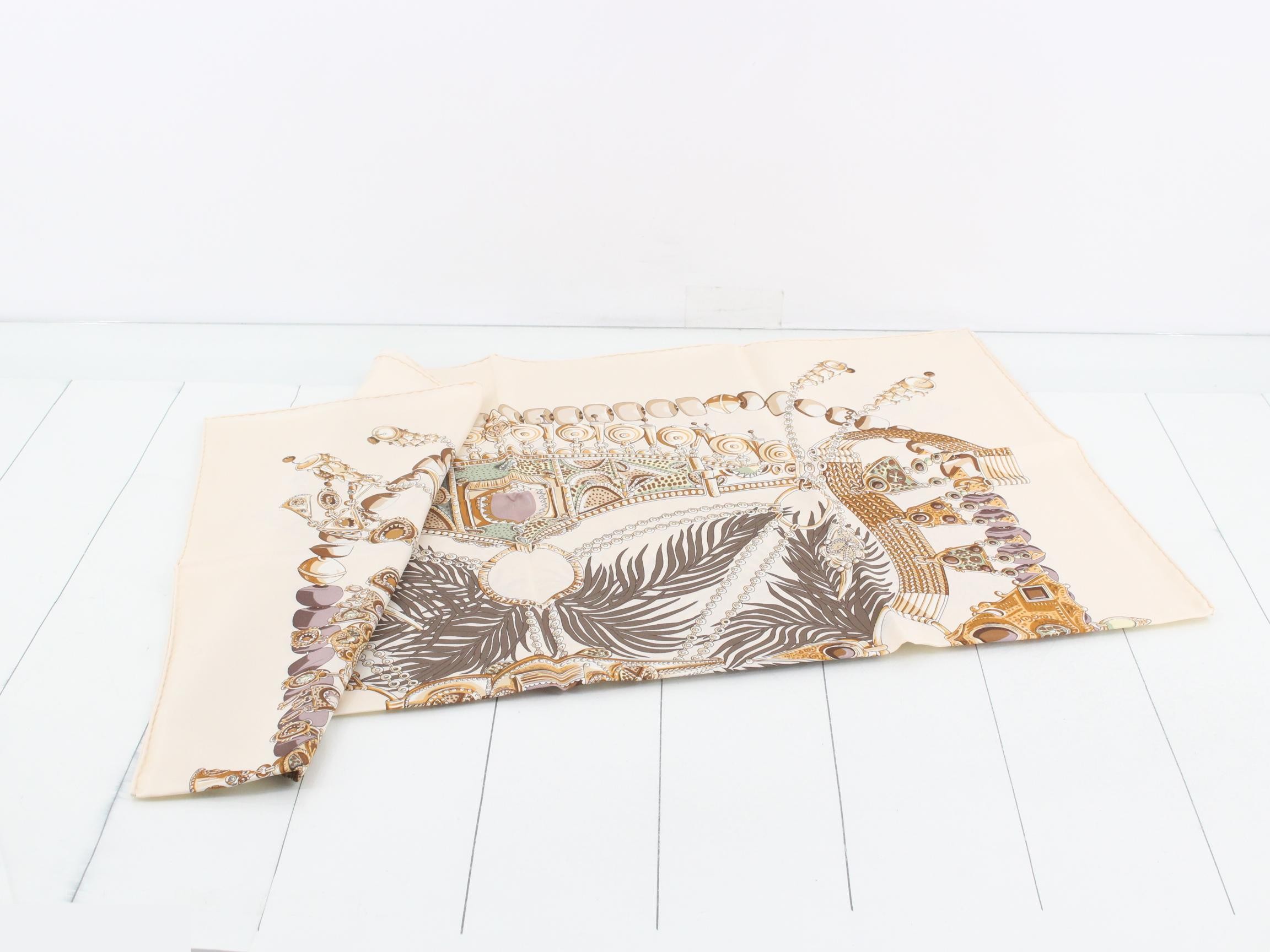 scarf — view 3