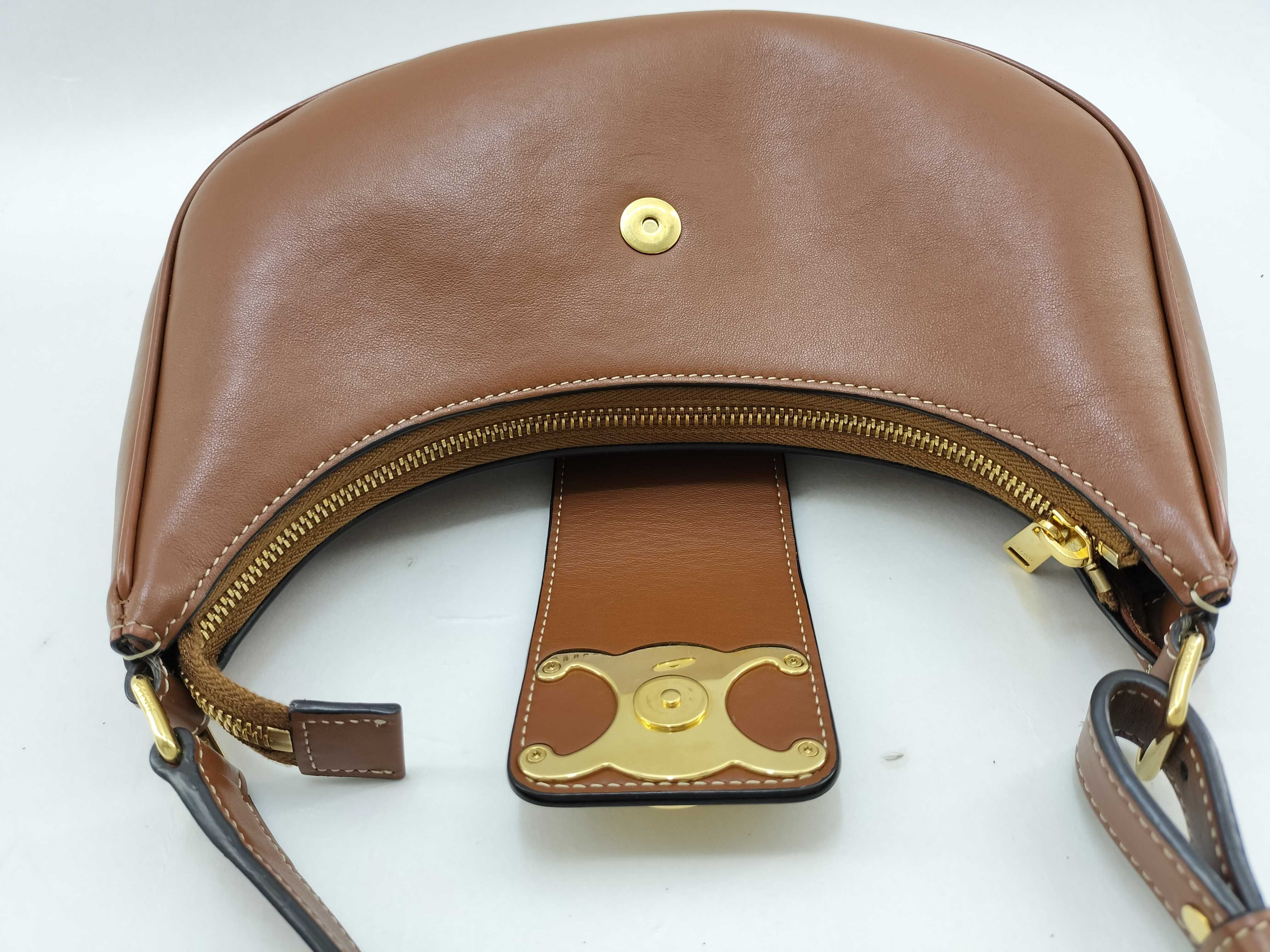 Triomphe Shoulder Bag — view 10