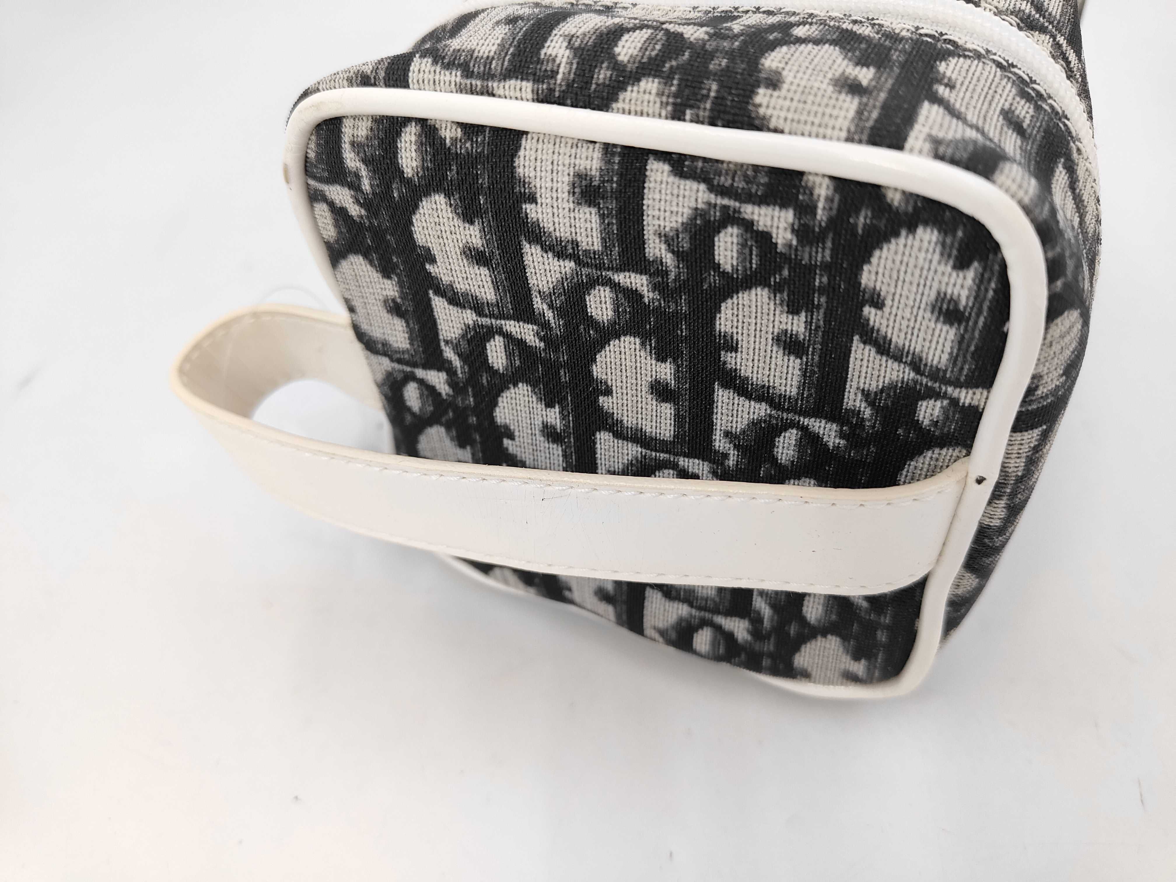 Trotter Vanity Bag Pouch Vanity Bag — view 4
