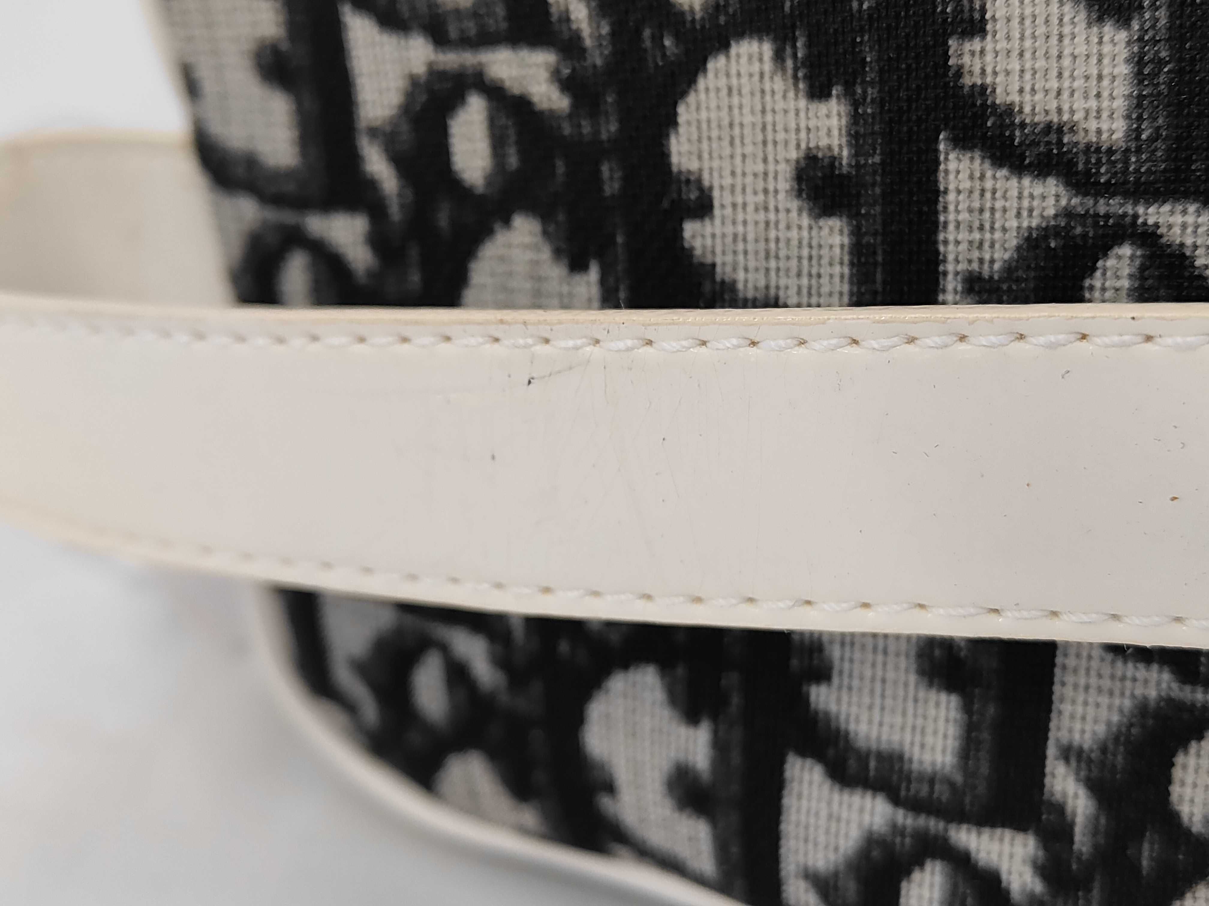 Trotter Vanity Bag Pouch Vanity Bag — view 5