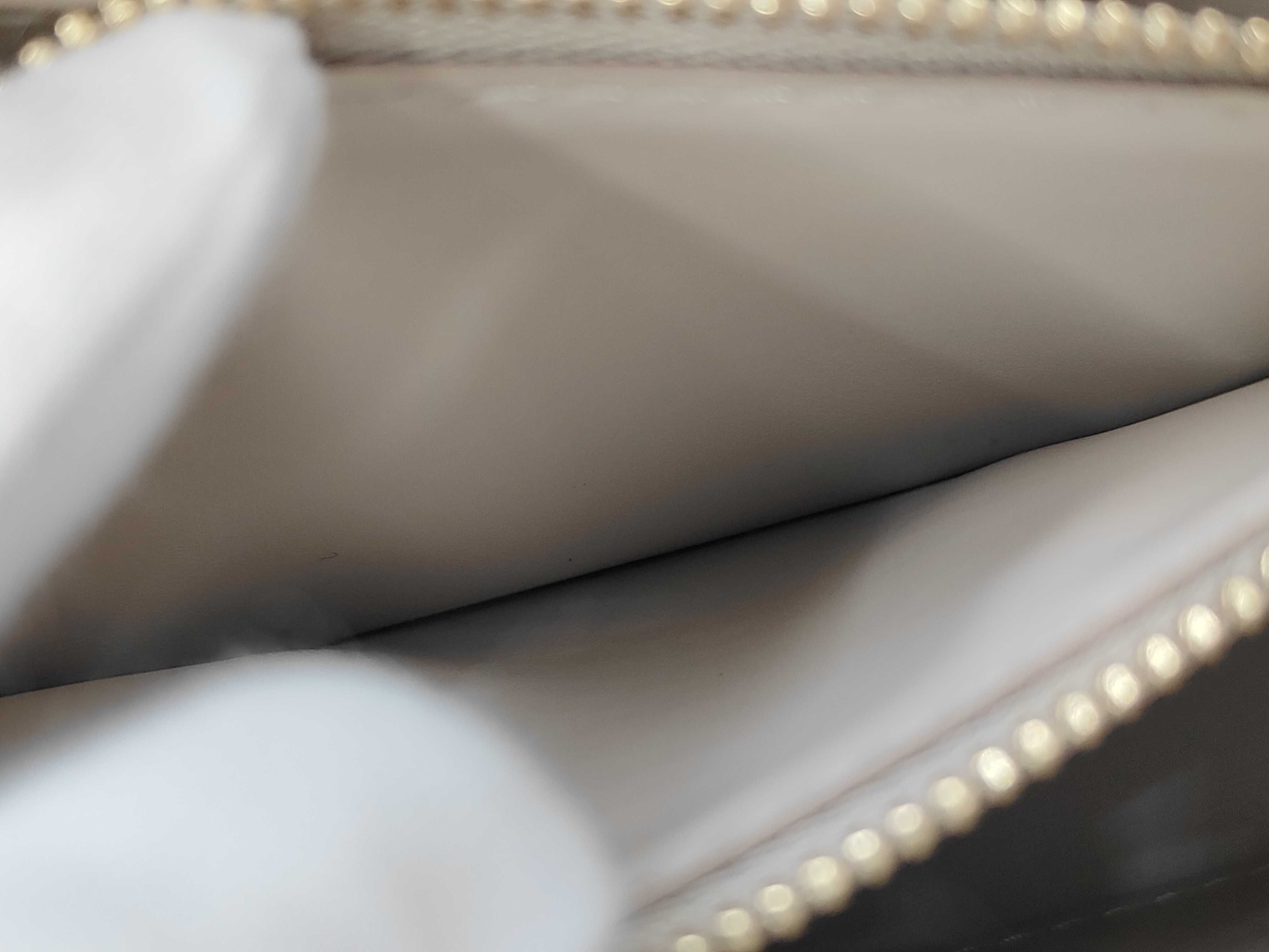 LV Capucines Mini Calf Pearl Gold GP Shoulder Bag — view 9