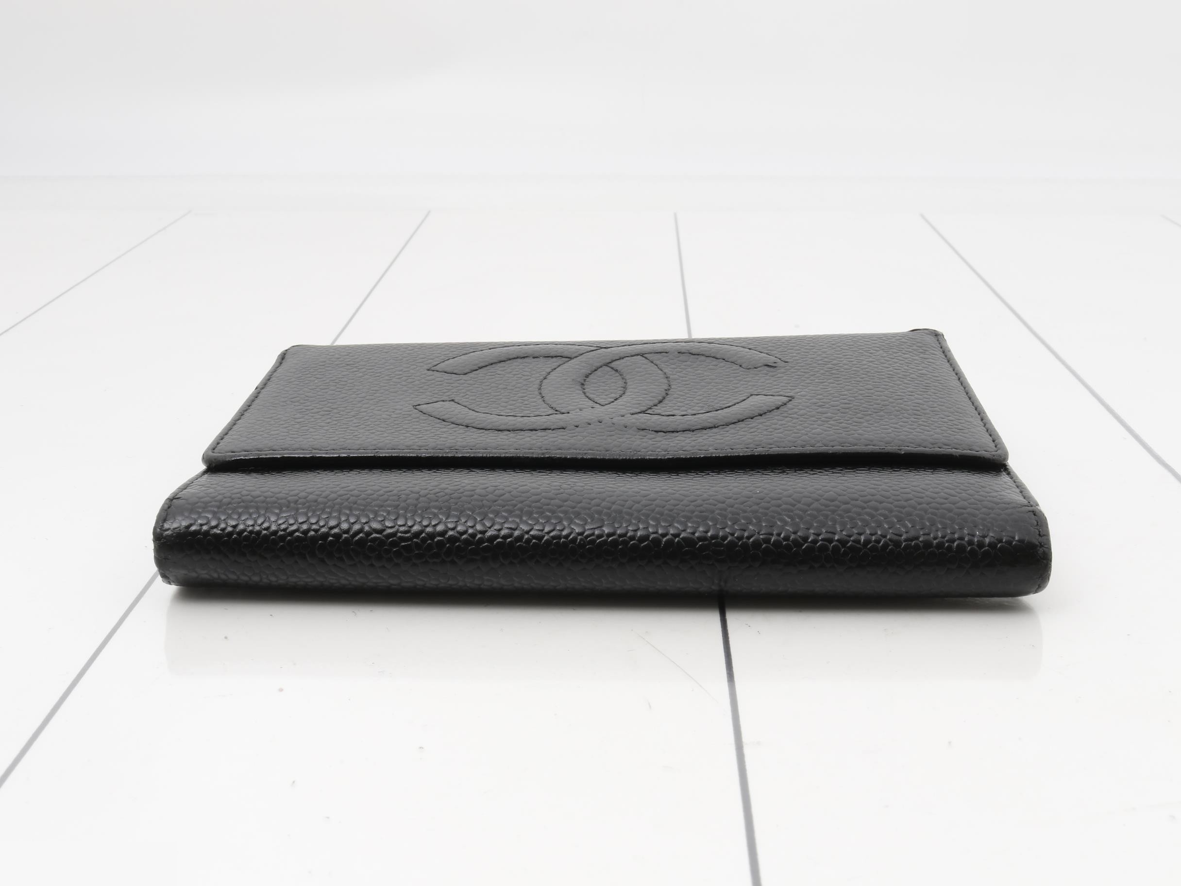 Caviar leather, Coco mark, tri-fold wallet — view 3
