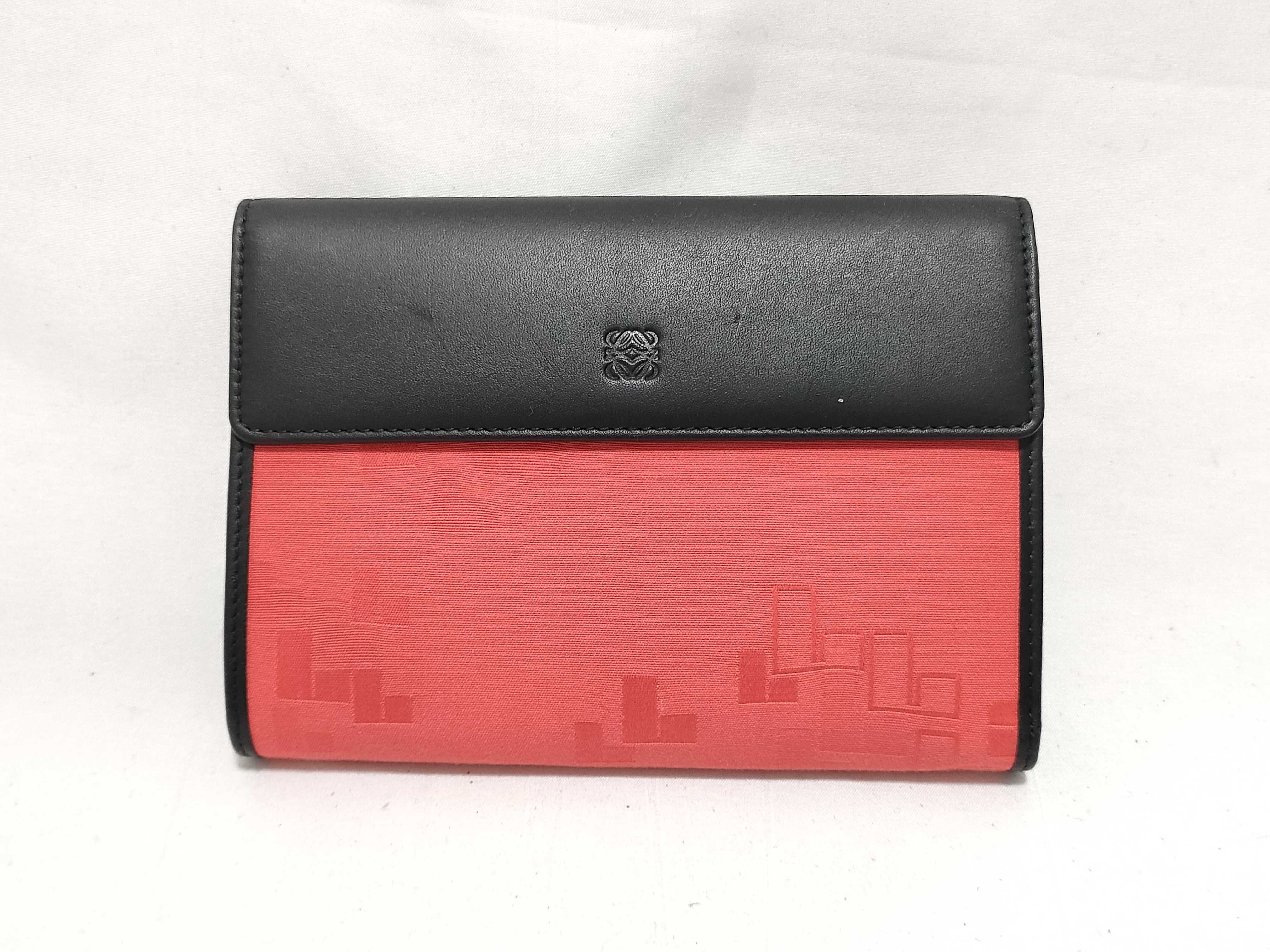 bifold wallet