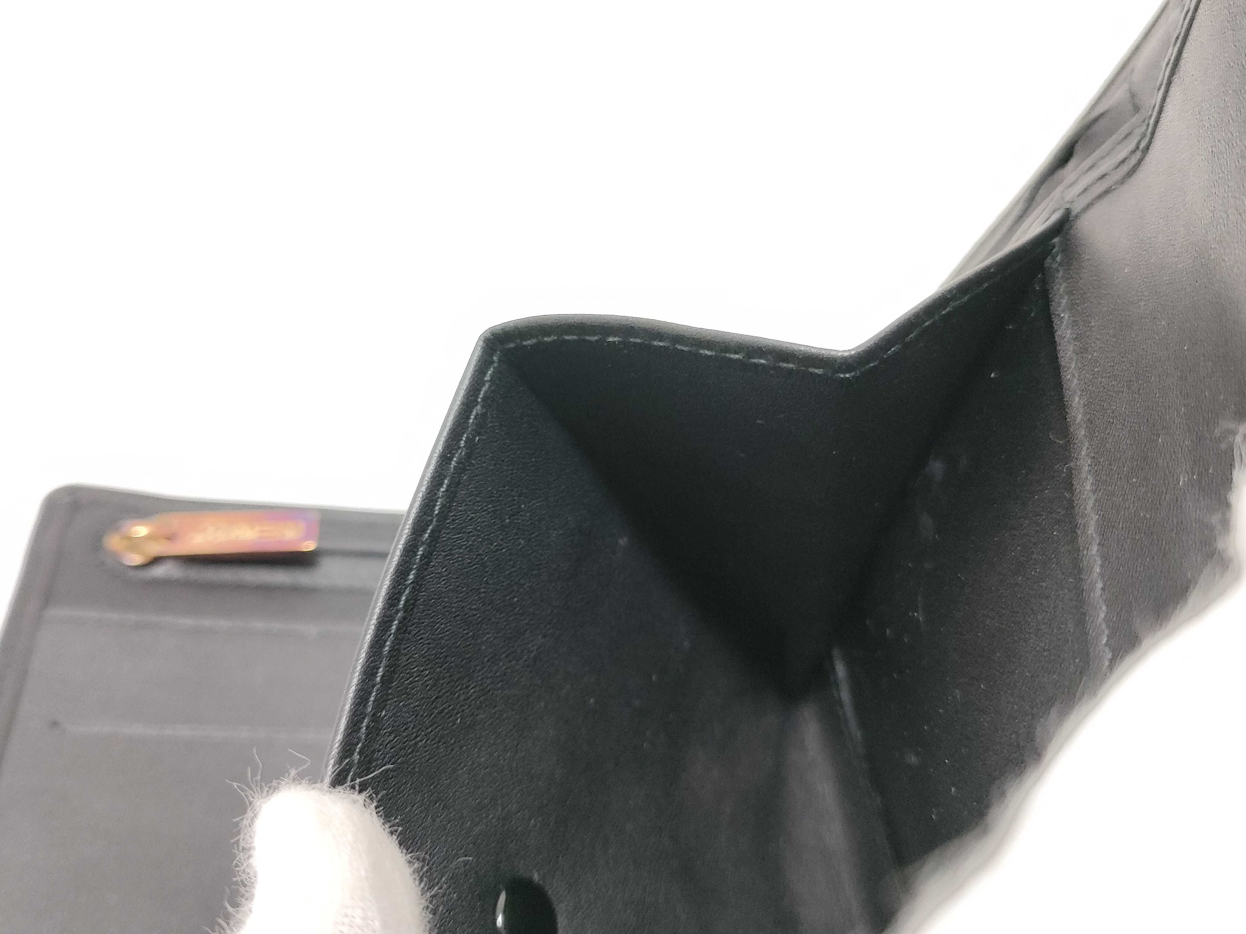 bifold wallet — view 9