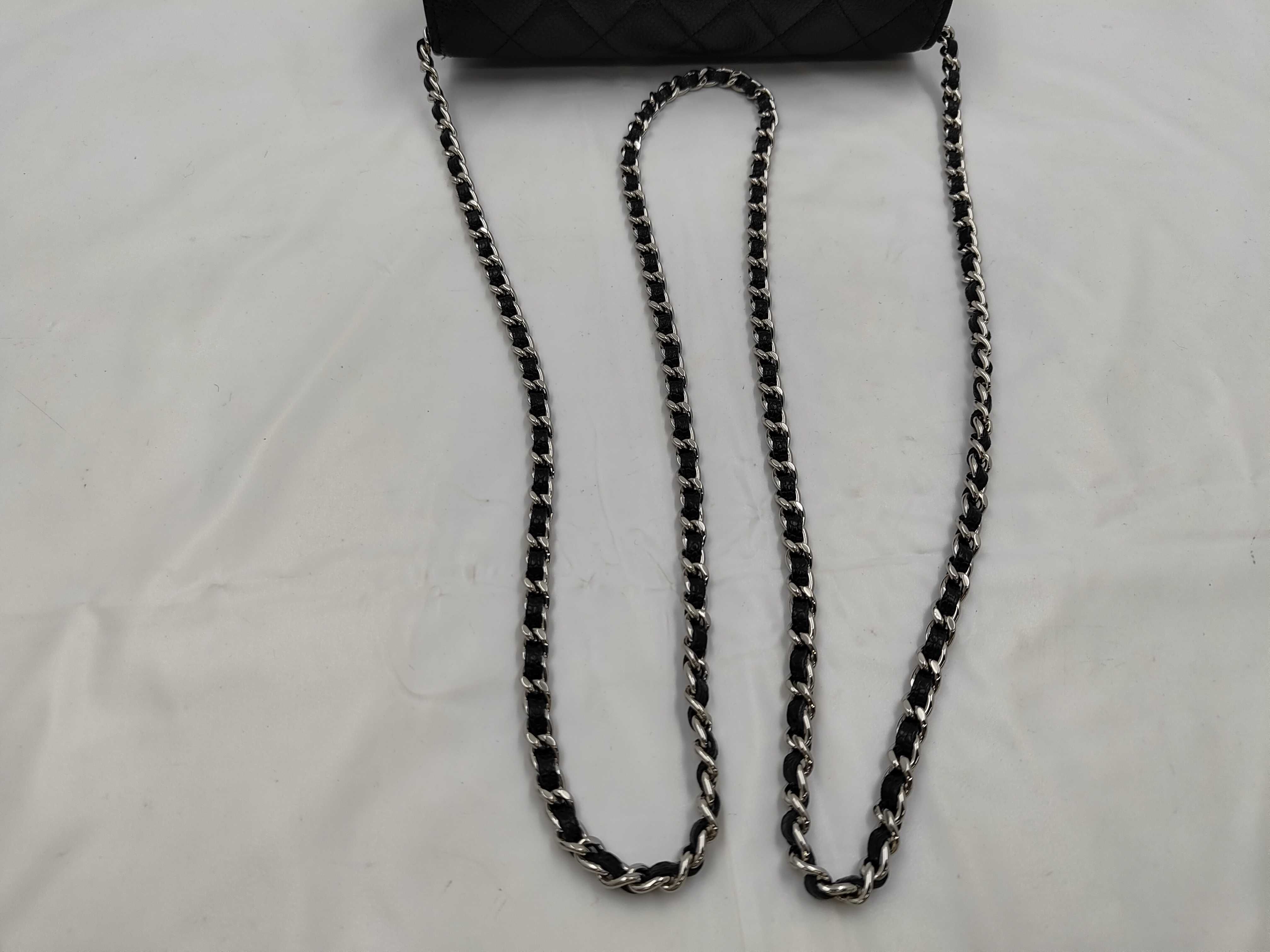 WOC Chain Bag Shoulder Bag — view 3