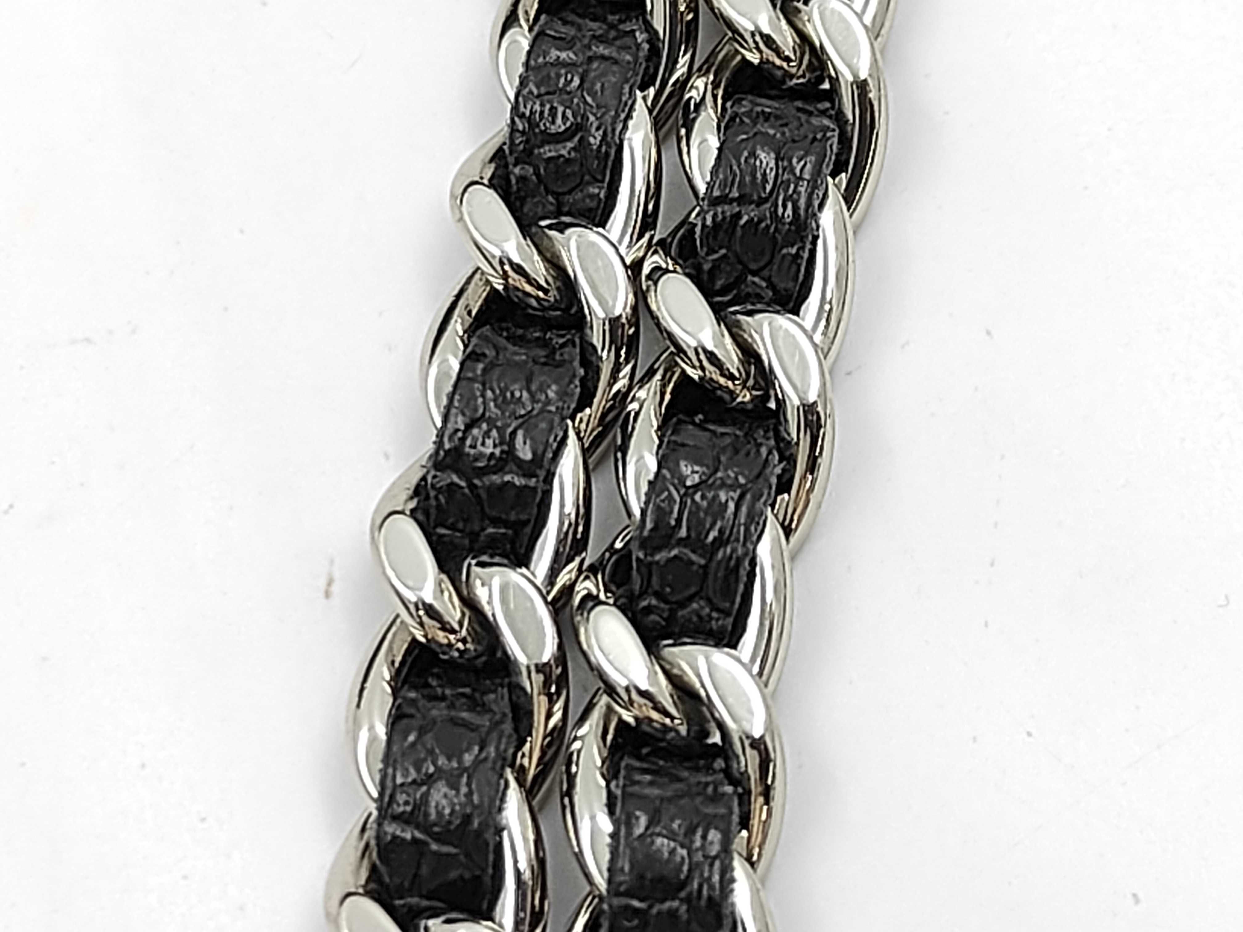 WOC Chain Bag Shoulder Bag — view 4