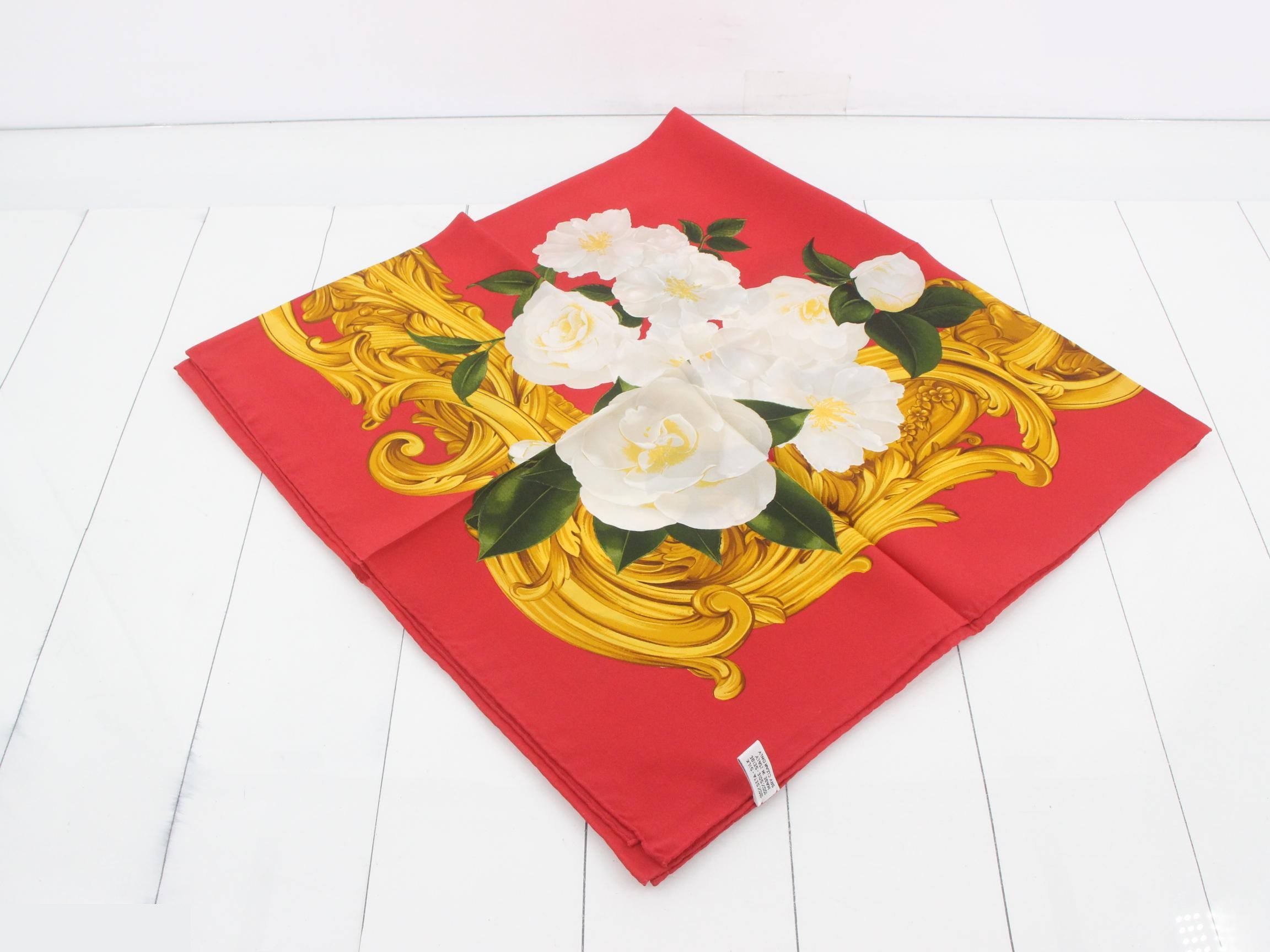Scarf with tag — view 2