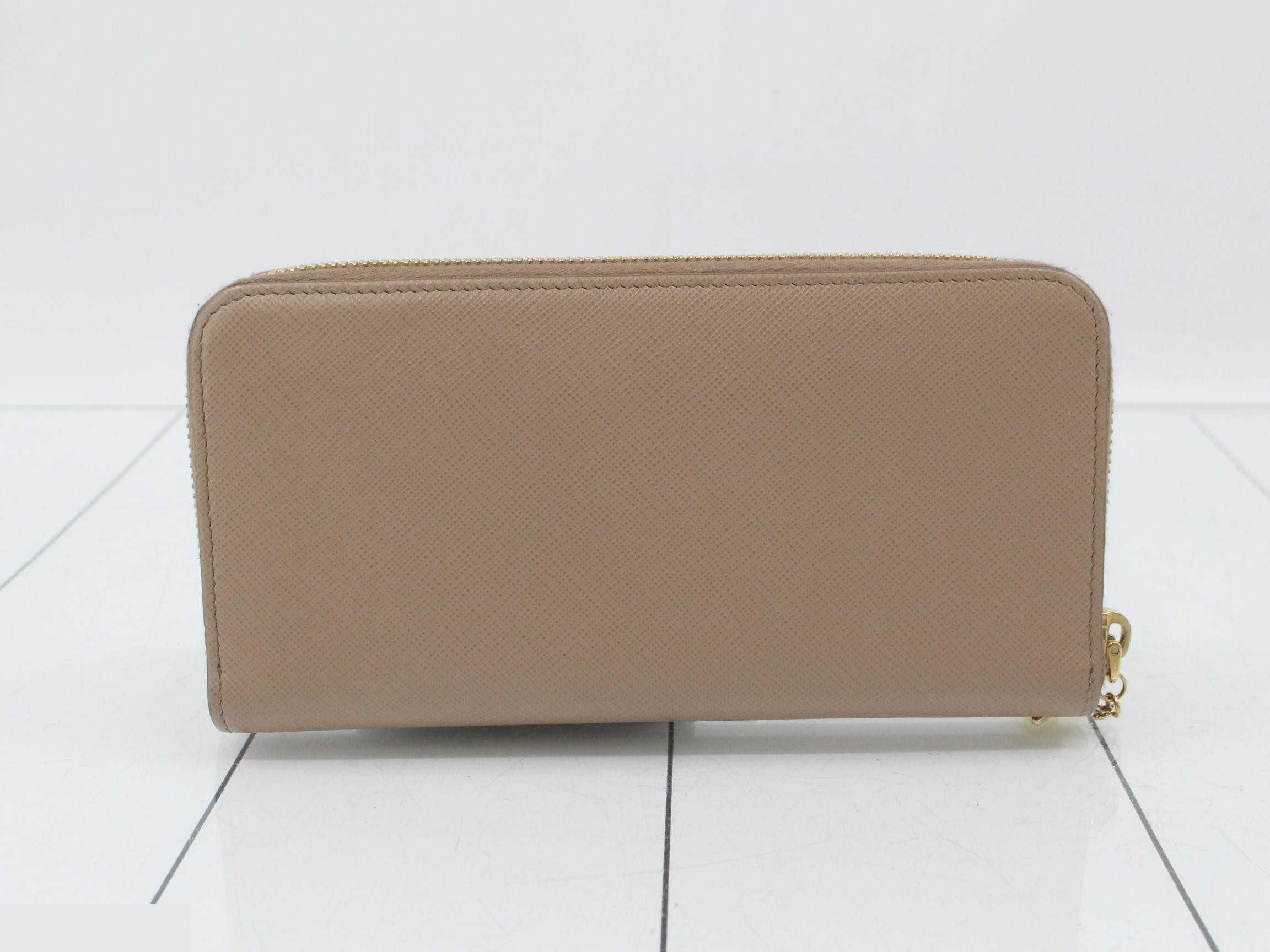 Other lines: Bags and Wallets — view 2
