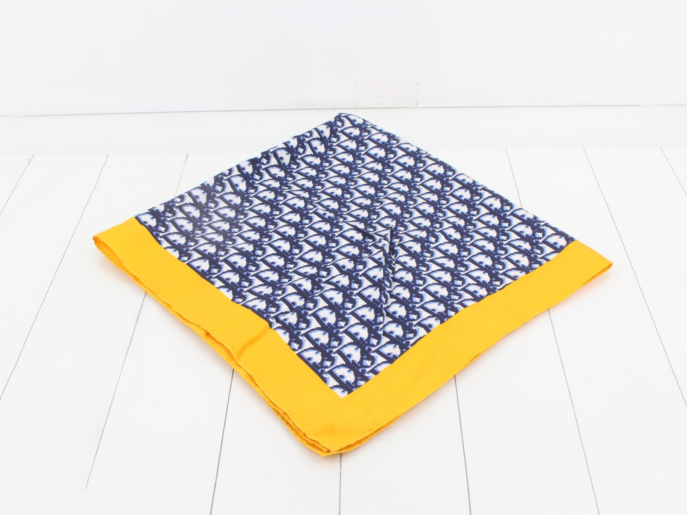 scarf — view 2