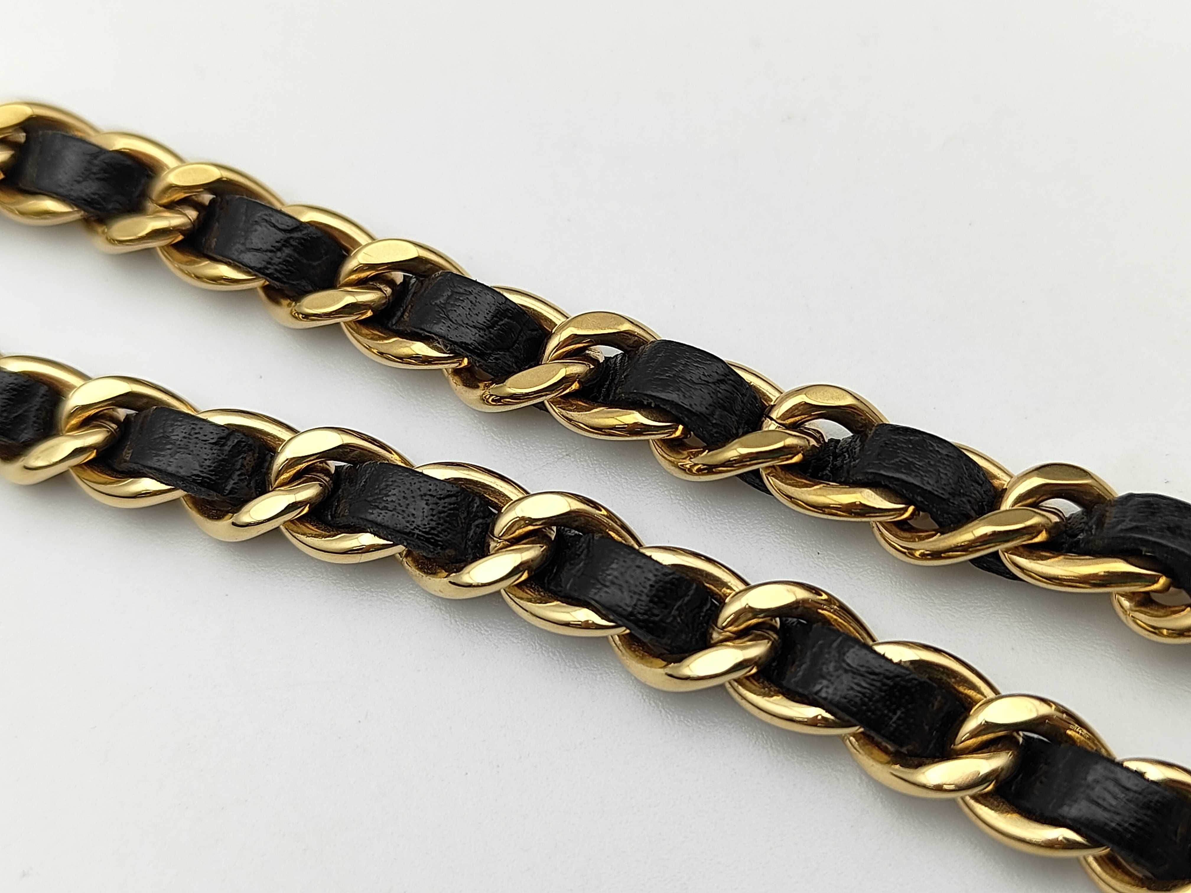 WOC Chain Bag Shoulder Bag — view 4