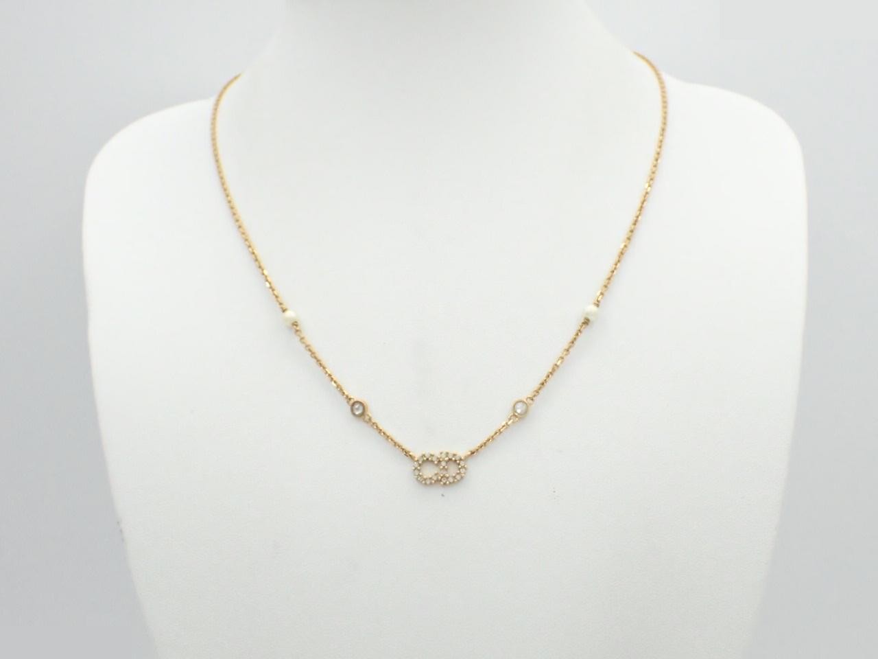 Other lines: Precious metals, necklaces, pendants — view 3