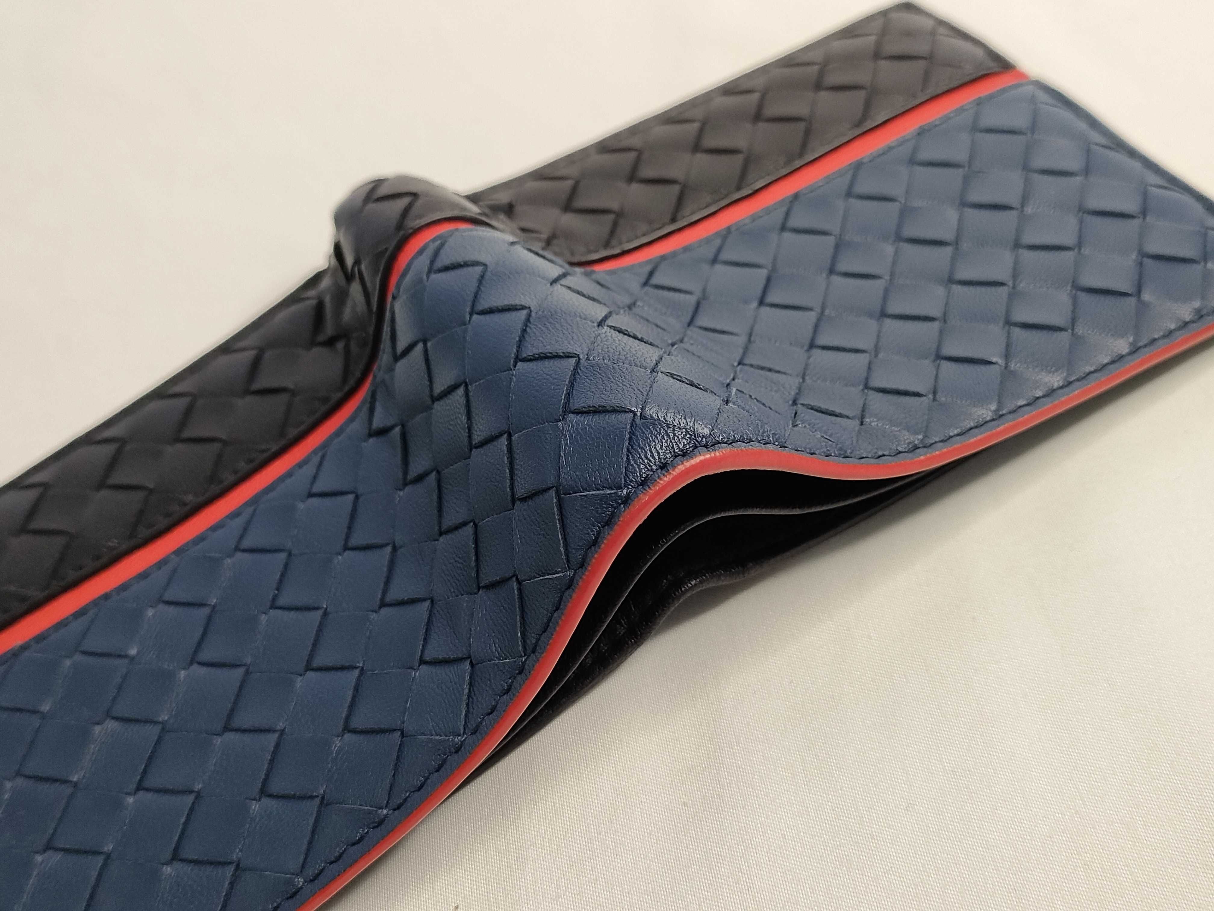 Intrecciato Leather Bi-fold Wallet, Two-tone Billfold — view 12