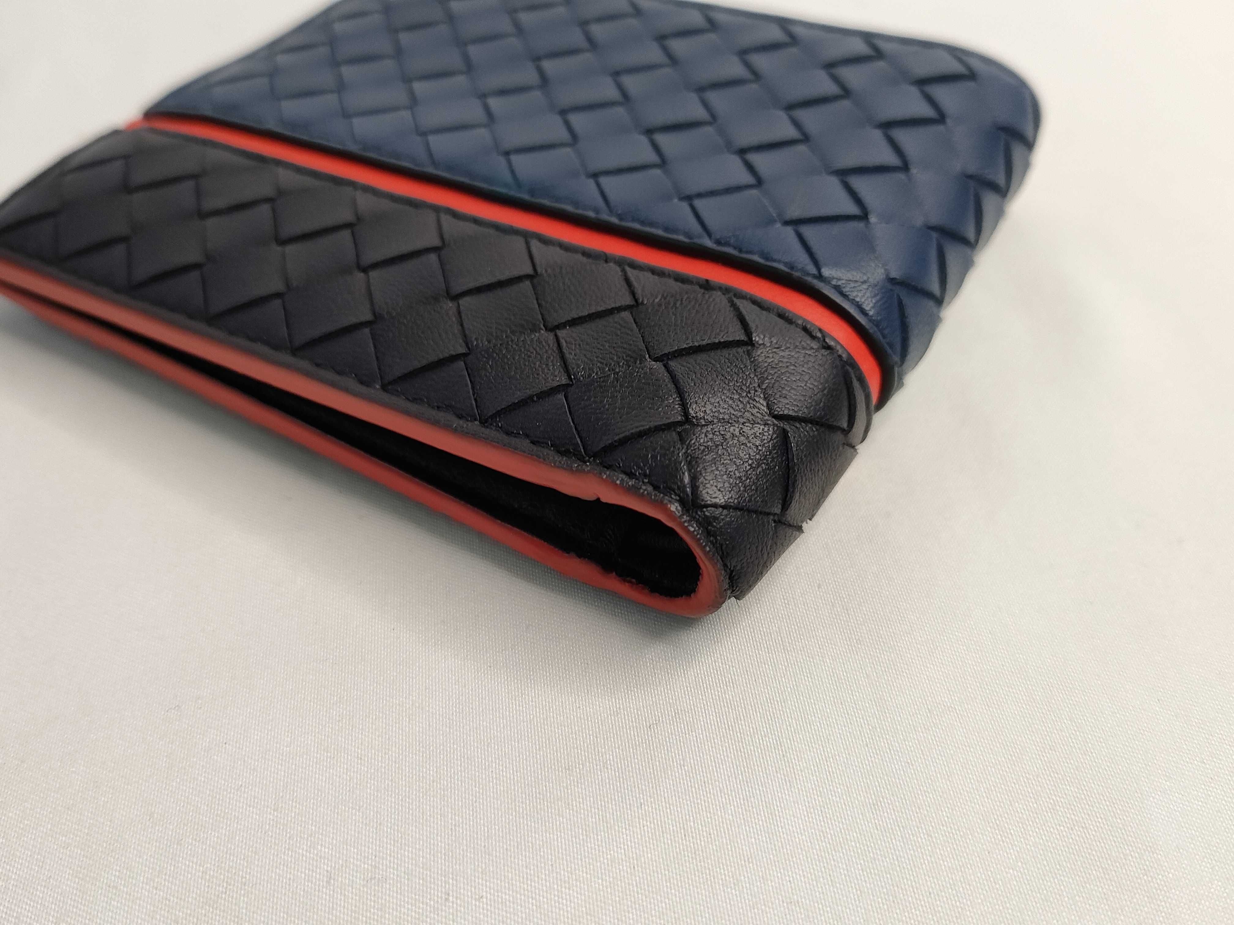 Intrecciato Leather Bi-fold Wallet, Two-tone Billfold — view 3