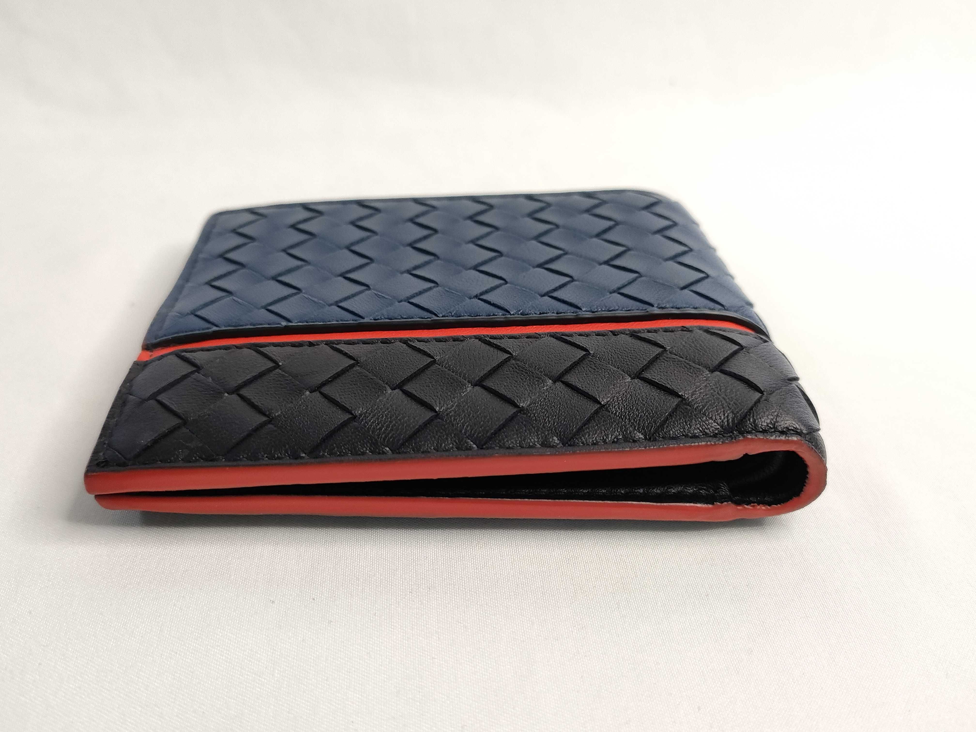 Intrecciato Leather Bi-fold Wallet, Two-tone Billfold — view 4