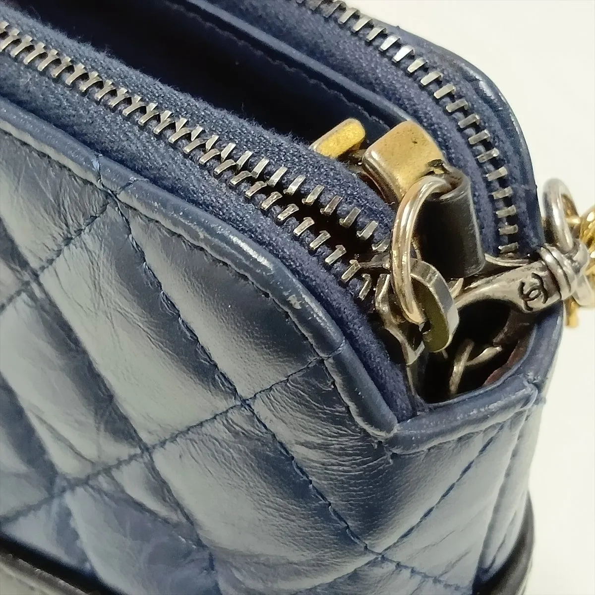 Gabrielle de Chanel Vintage Calf Chain Wallet, Navy x Black, Gold x Silver Hardware, 25883580, Serial Number — view 11