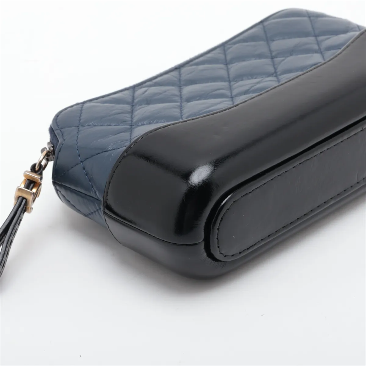 Gabrielle de Chanel Vintage Calf Chain Wallet, Navy x Black, Gold x Silver Hardware, 25883580, Serial Number — view 4