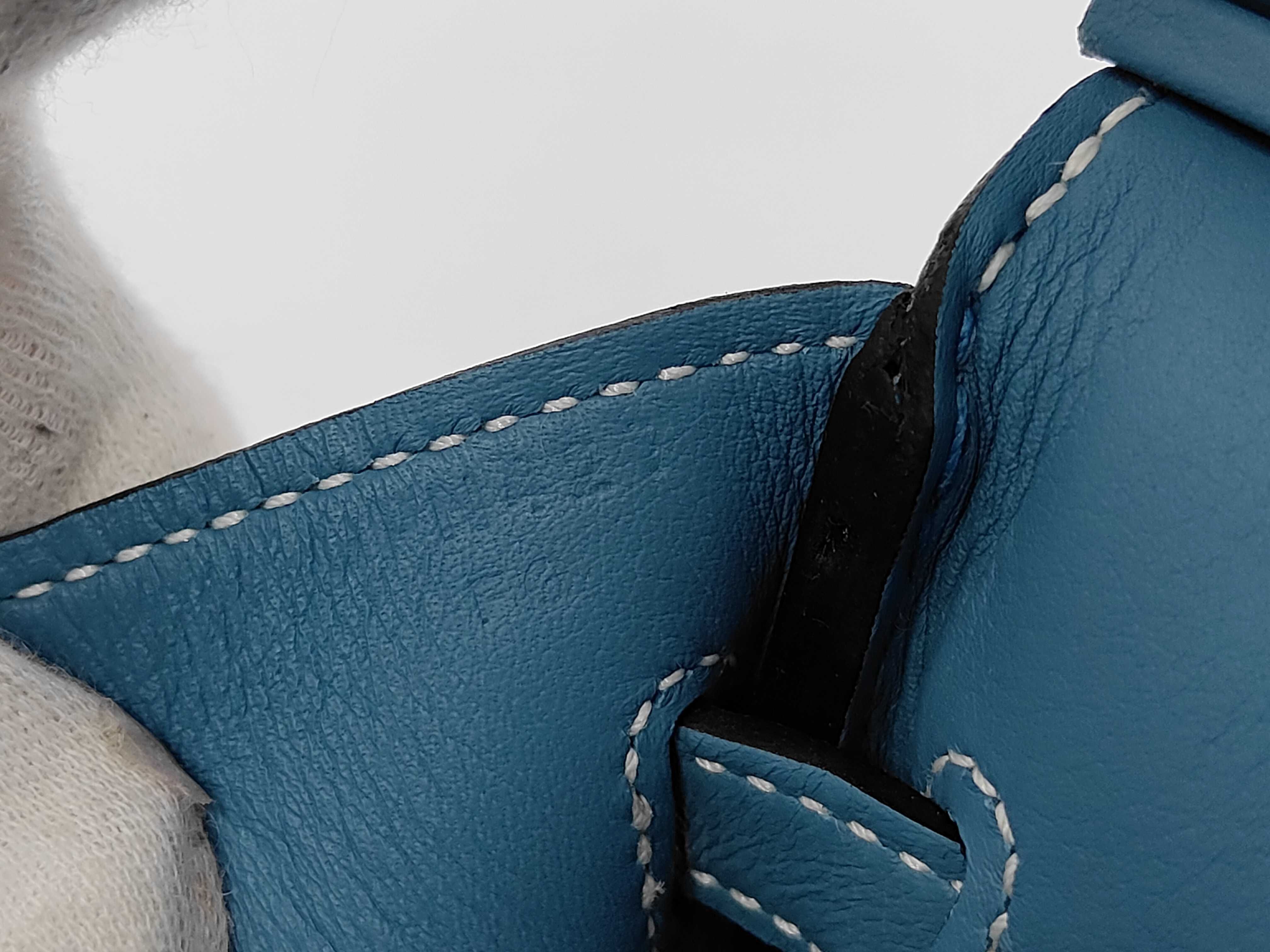 Birkin 25 Swift Leather, New Blue Jean, Silver Hardware, G Stamp, Handbag — view 10