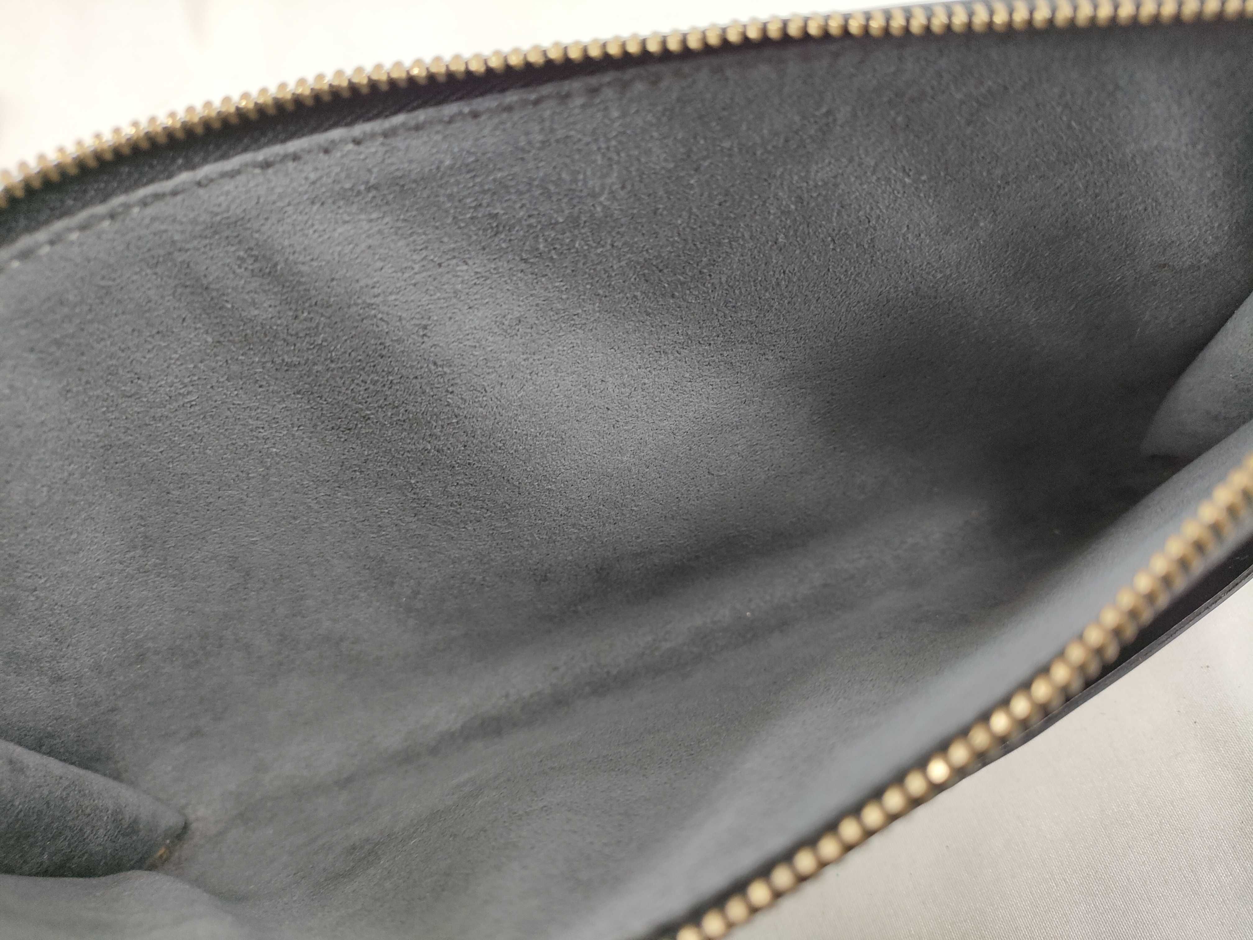 Epi Louis Vuitton Pochette Accessory Epi Noir M52952 AR0280 Handbag — view 11