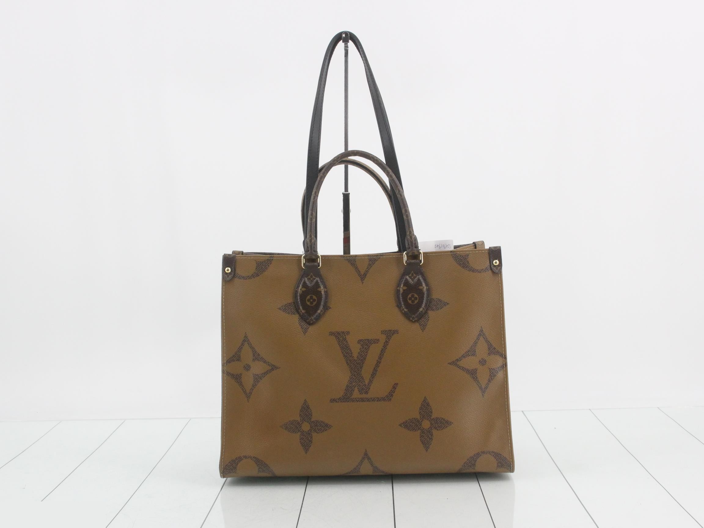 Monogram Giant Reverse OnTheGo MM 2-Way Tote Bag — view 2
