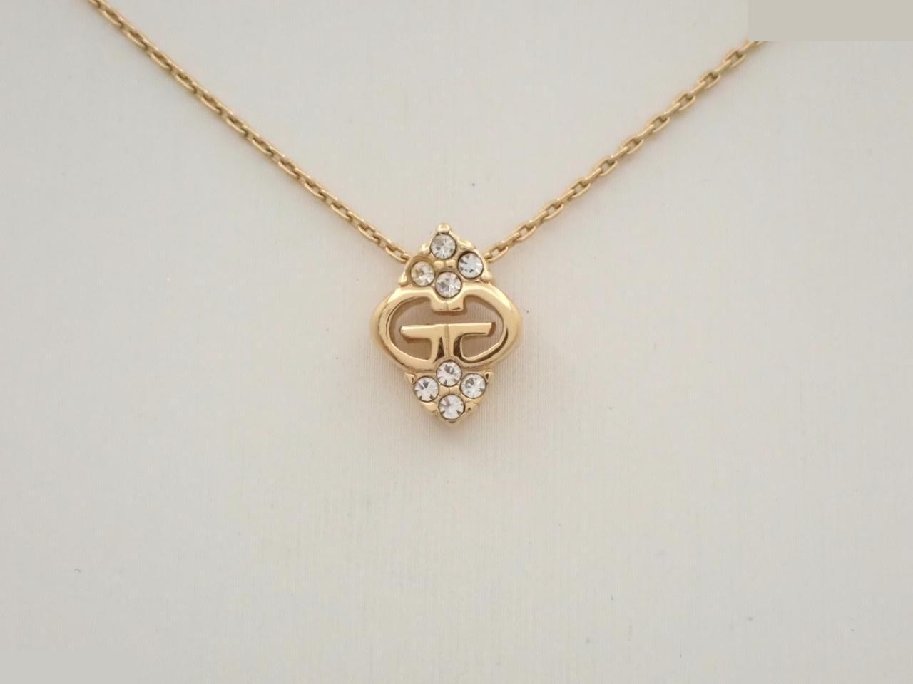 Other lines: Precious metals, necklaces, pendants, chain approximately 40cm