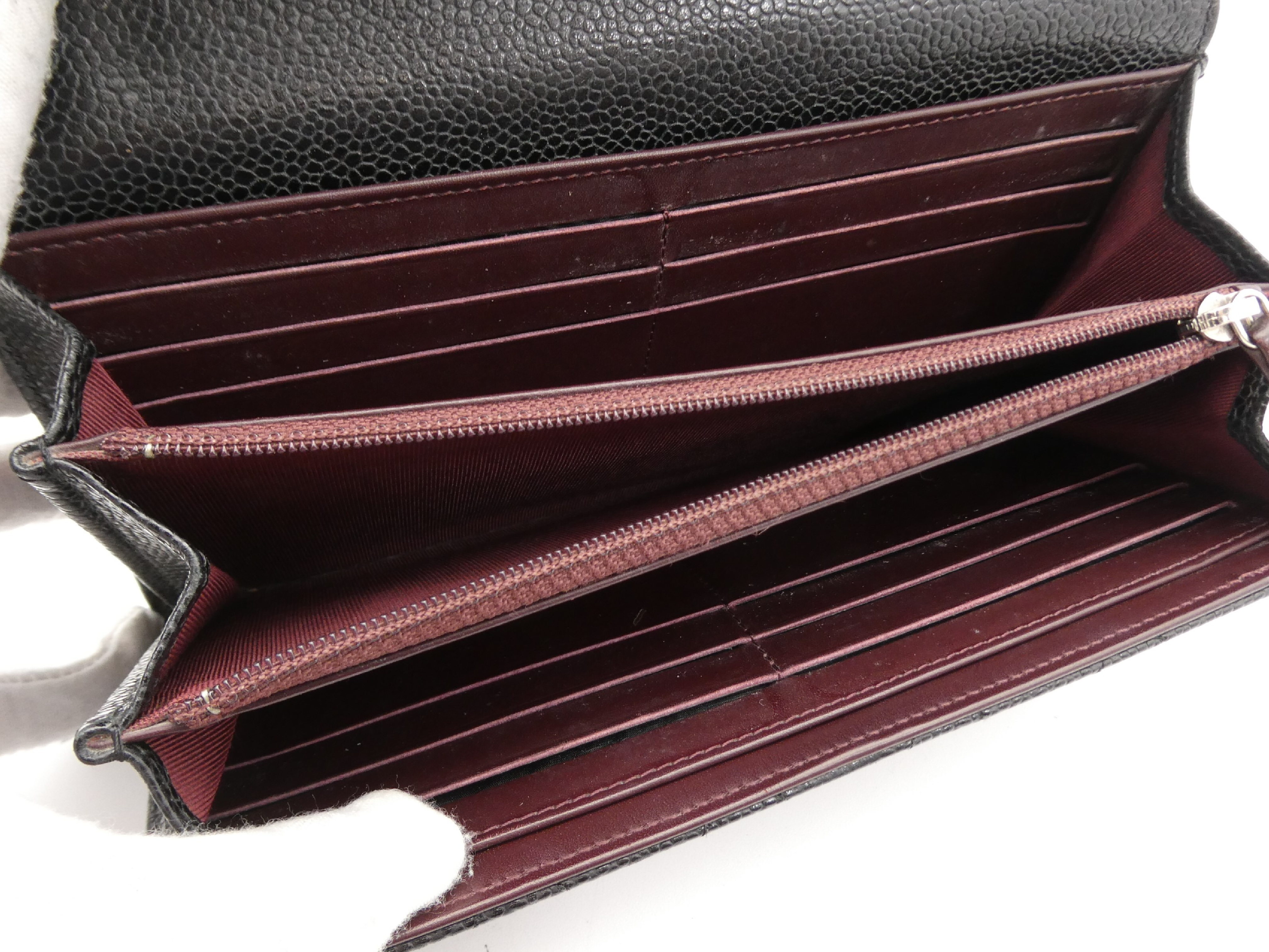 Matelassé Coco Mark Caviar Skin Wallet — view 6