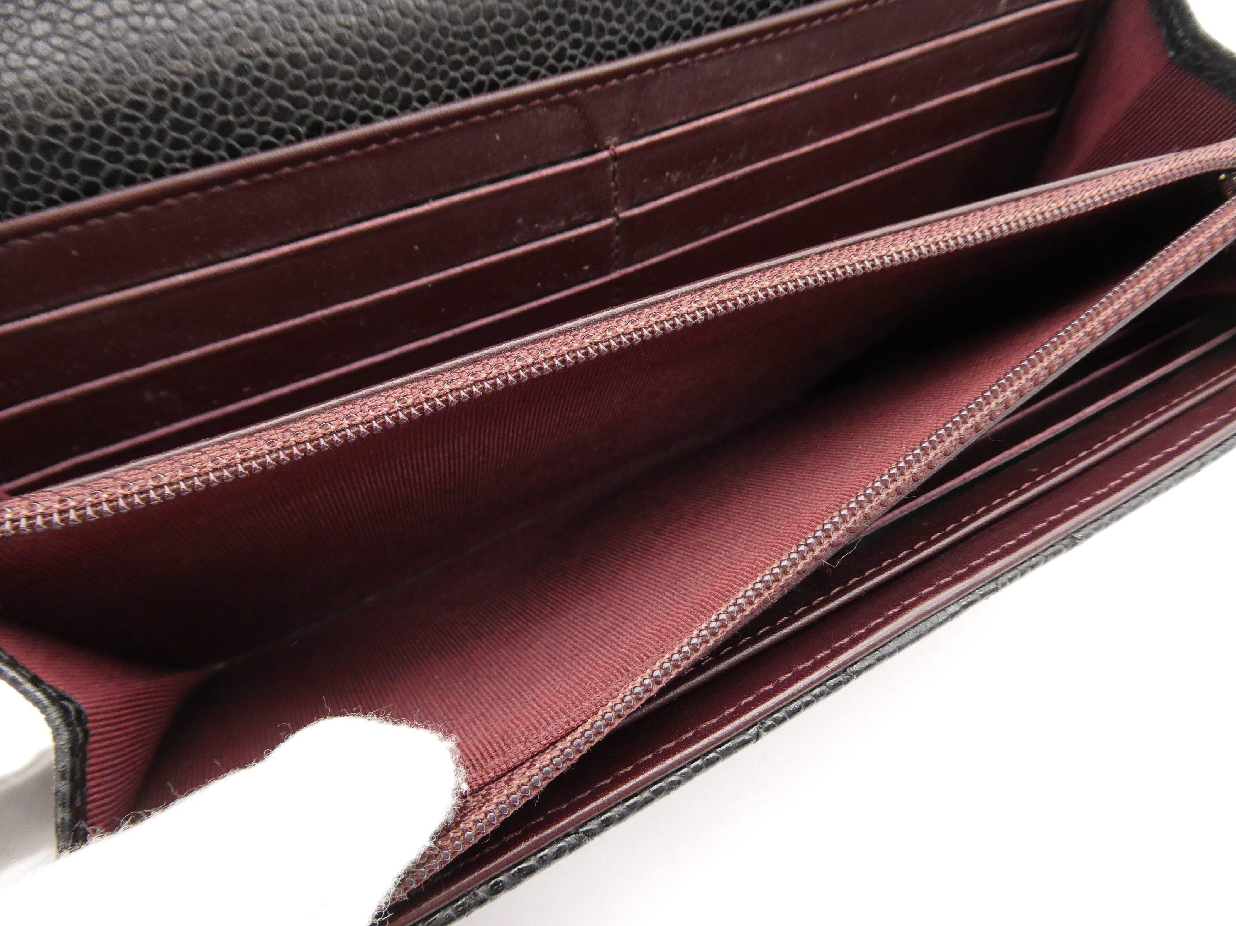 Matelassé Coco Mark Caviar Skin Wallet — view 7