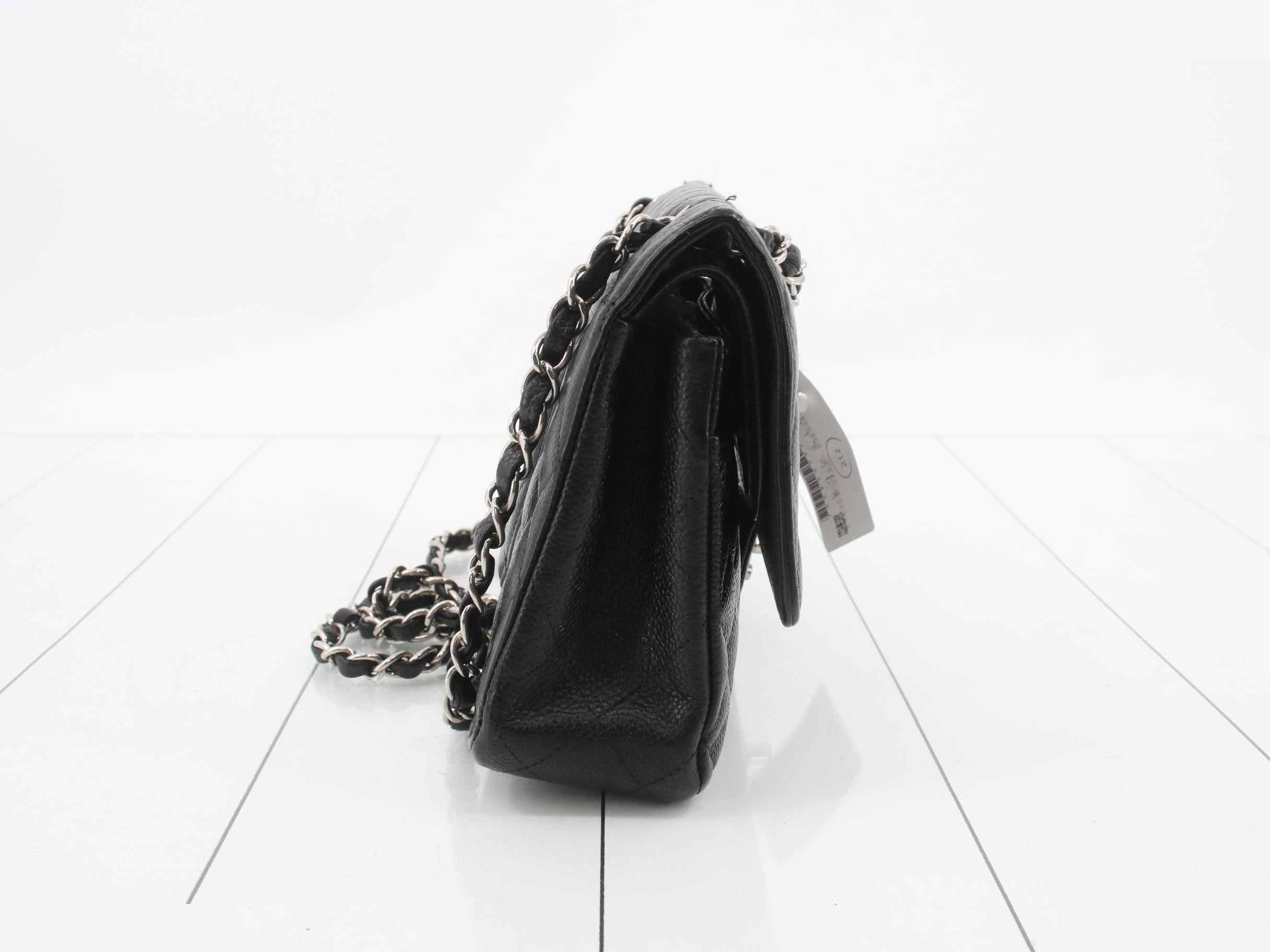 Matelassé 25 Caviar Skin Double Flap Double Chain Shoulder Bag — view 4