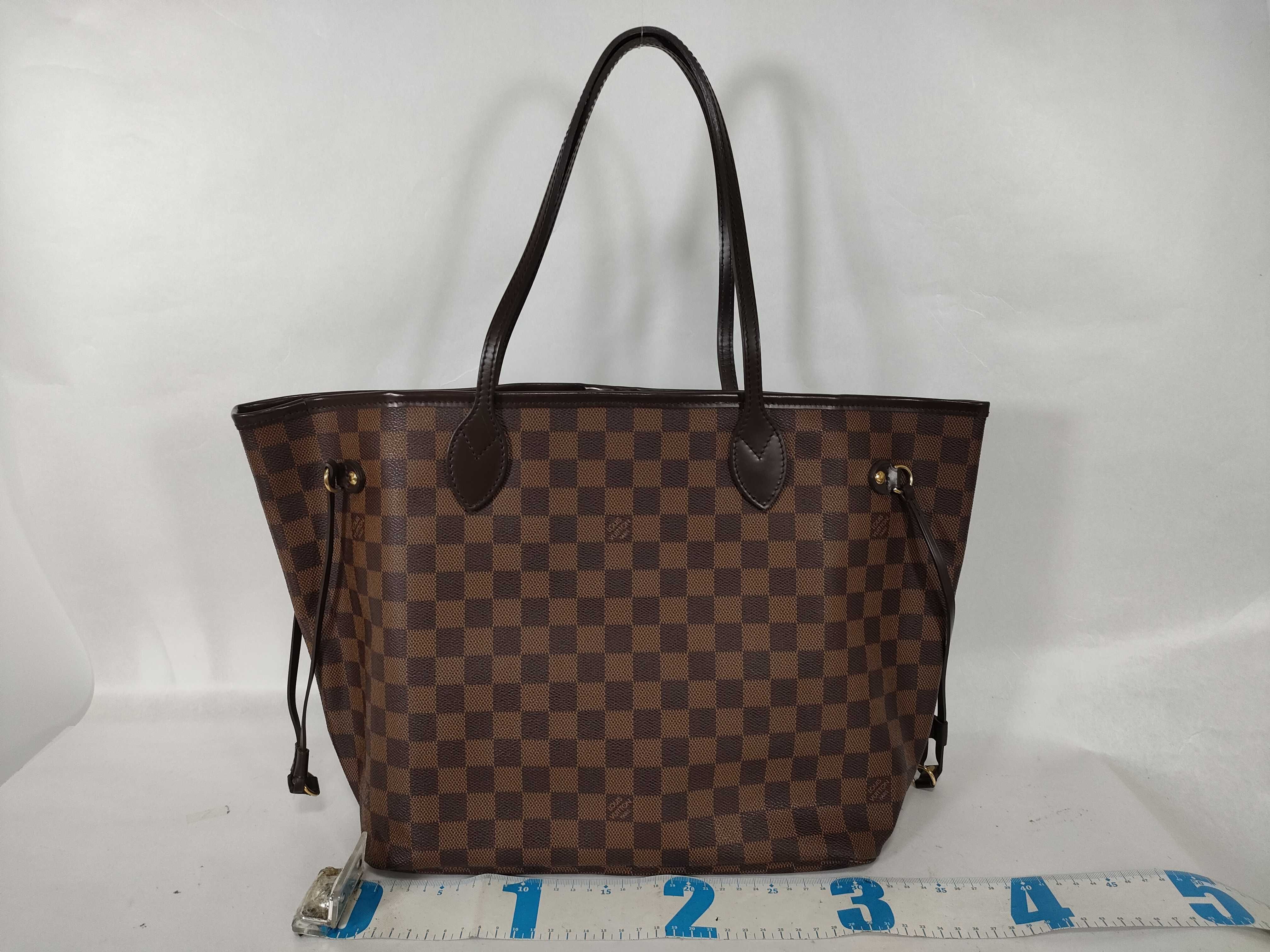 Damier Neverfull MM Tote Bag — view 2