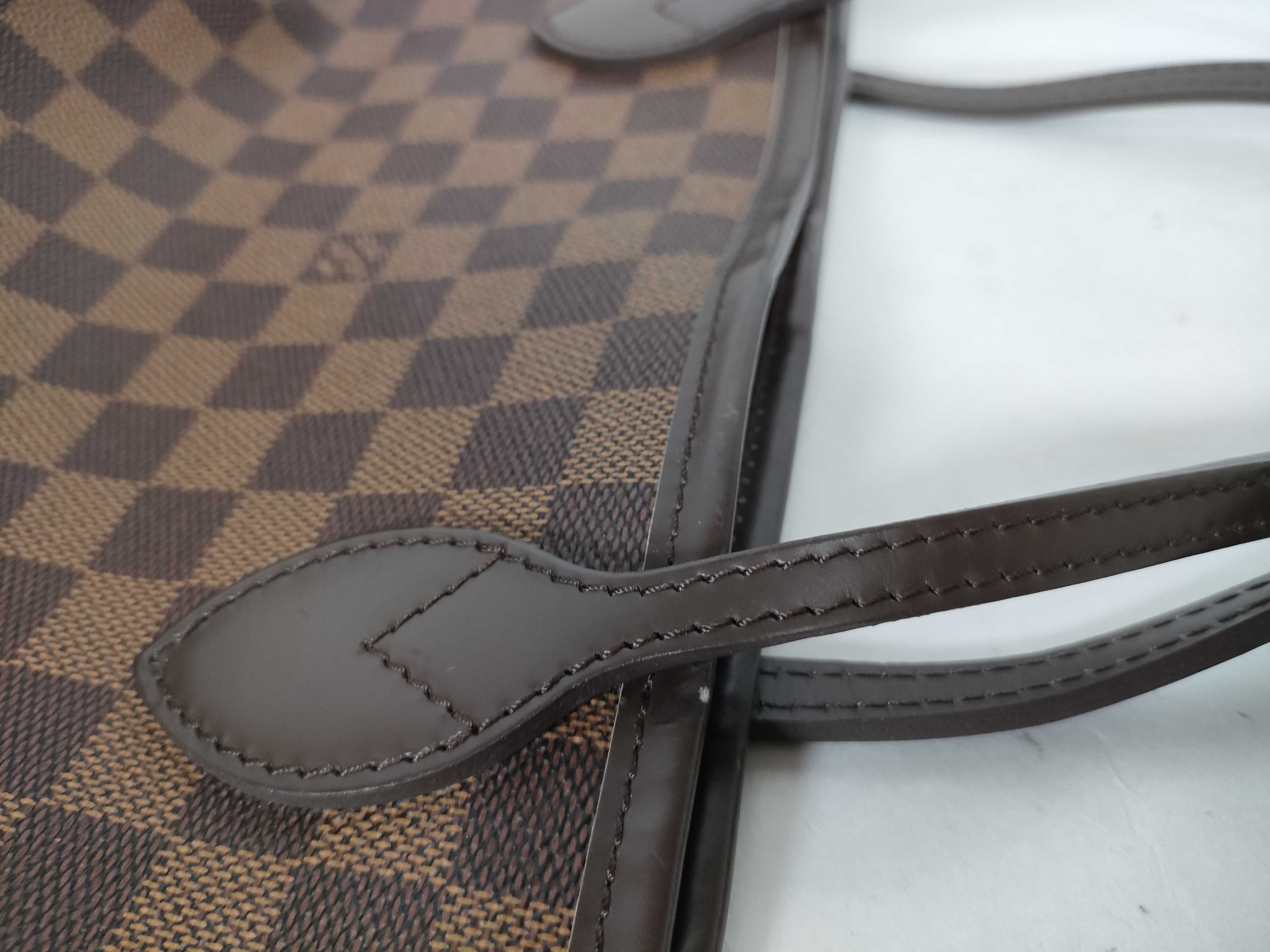 Damier Neverfull MM Tote Bag — view 5