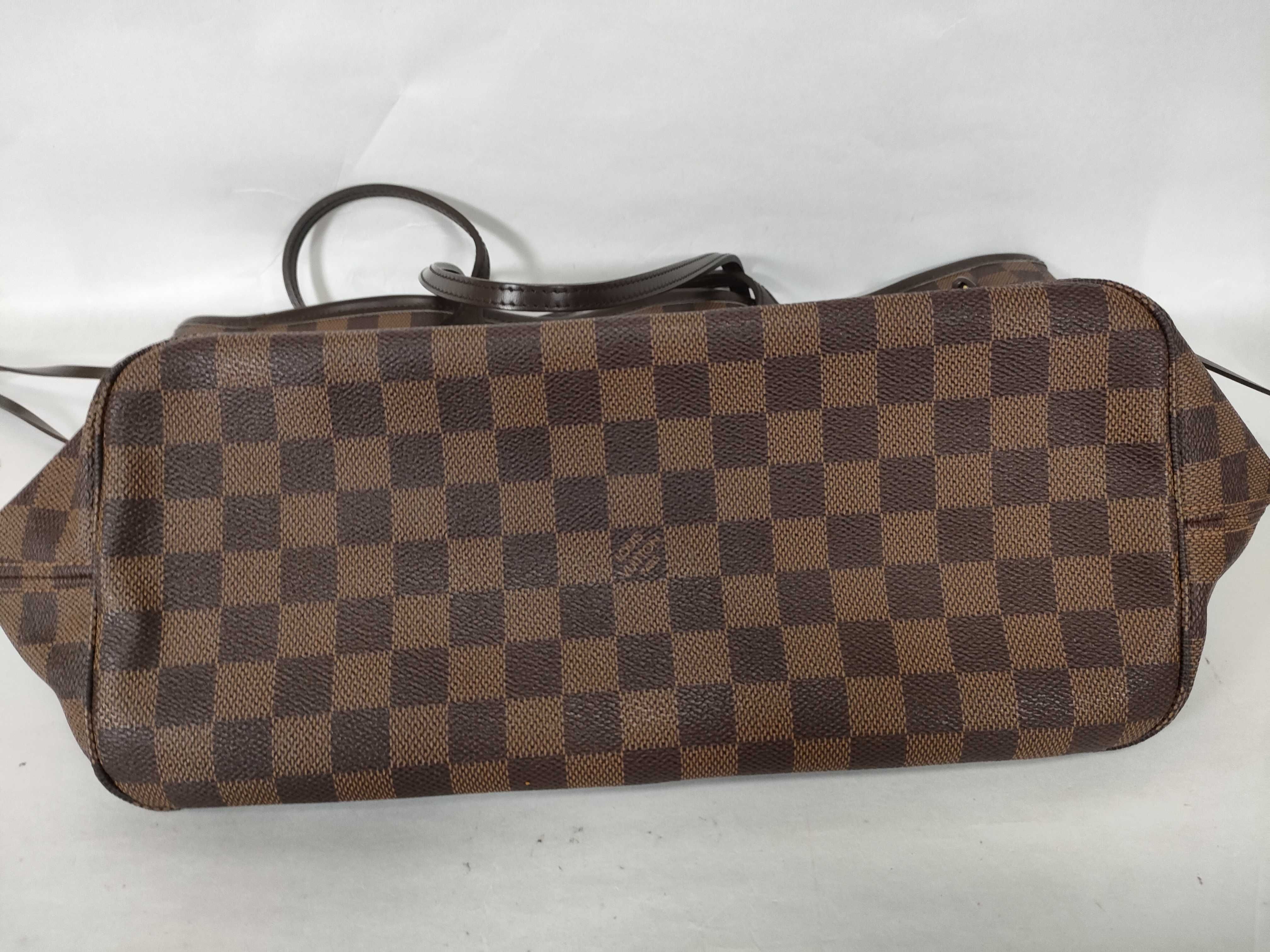 Damier Neverfull MM Tote Bag — view 7