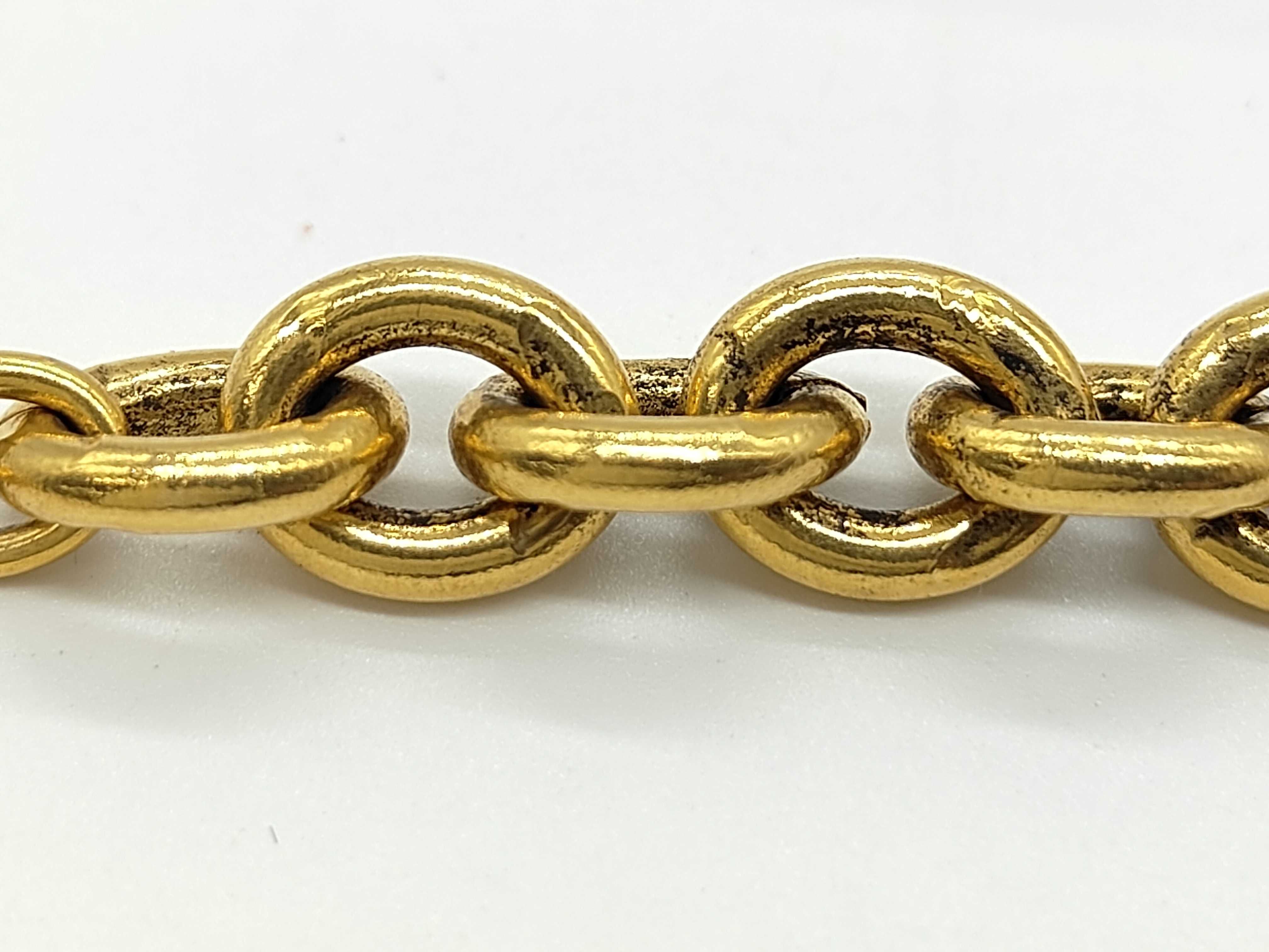 long chain necklace with round Coco mark, with original box. — view 7