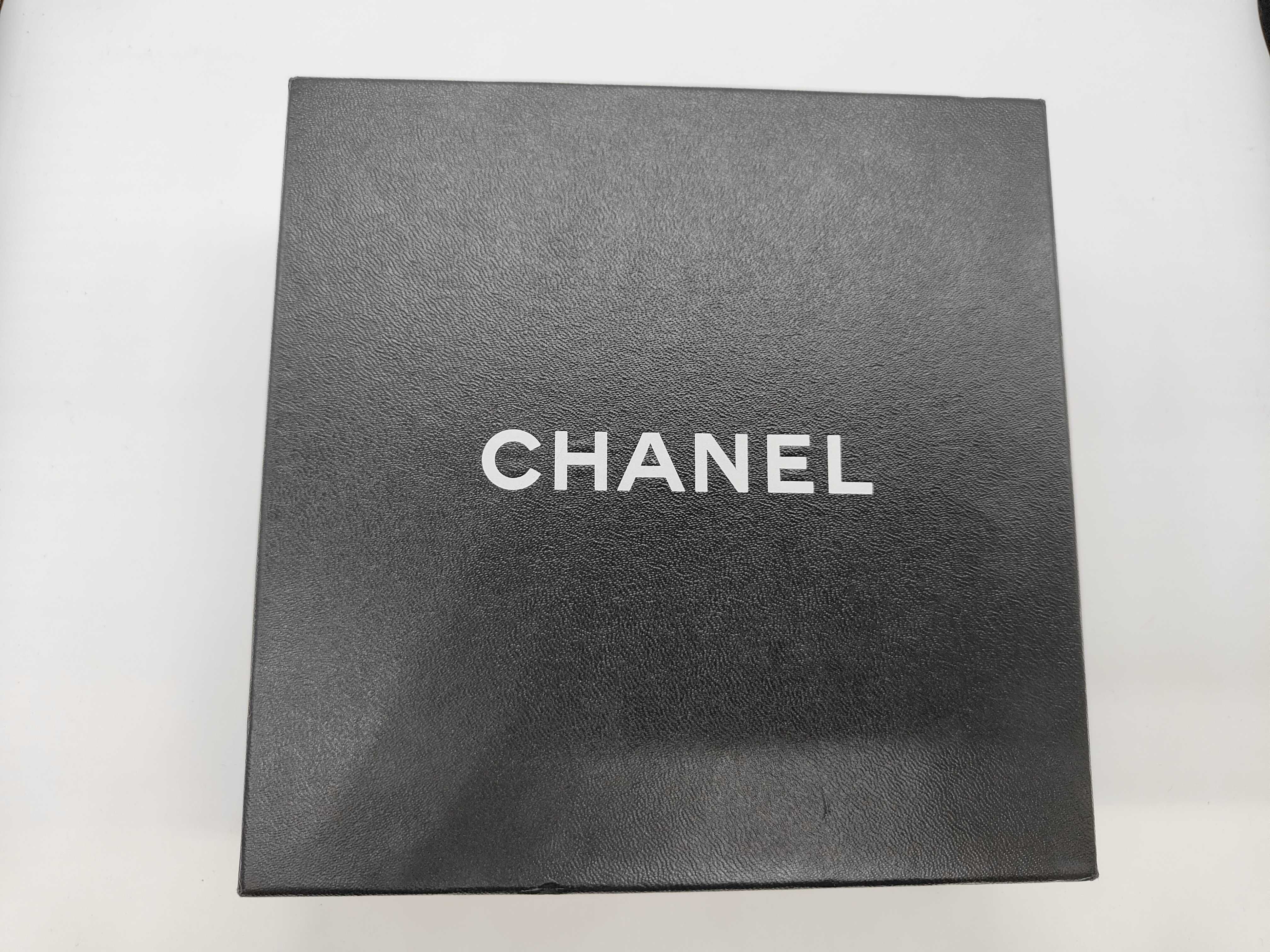 long chain necklace with round Coco mark, with original box. — view 8