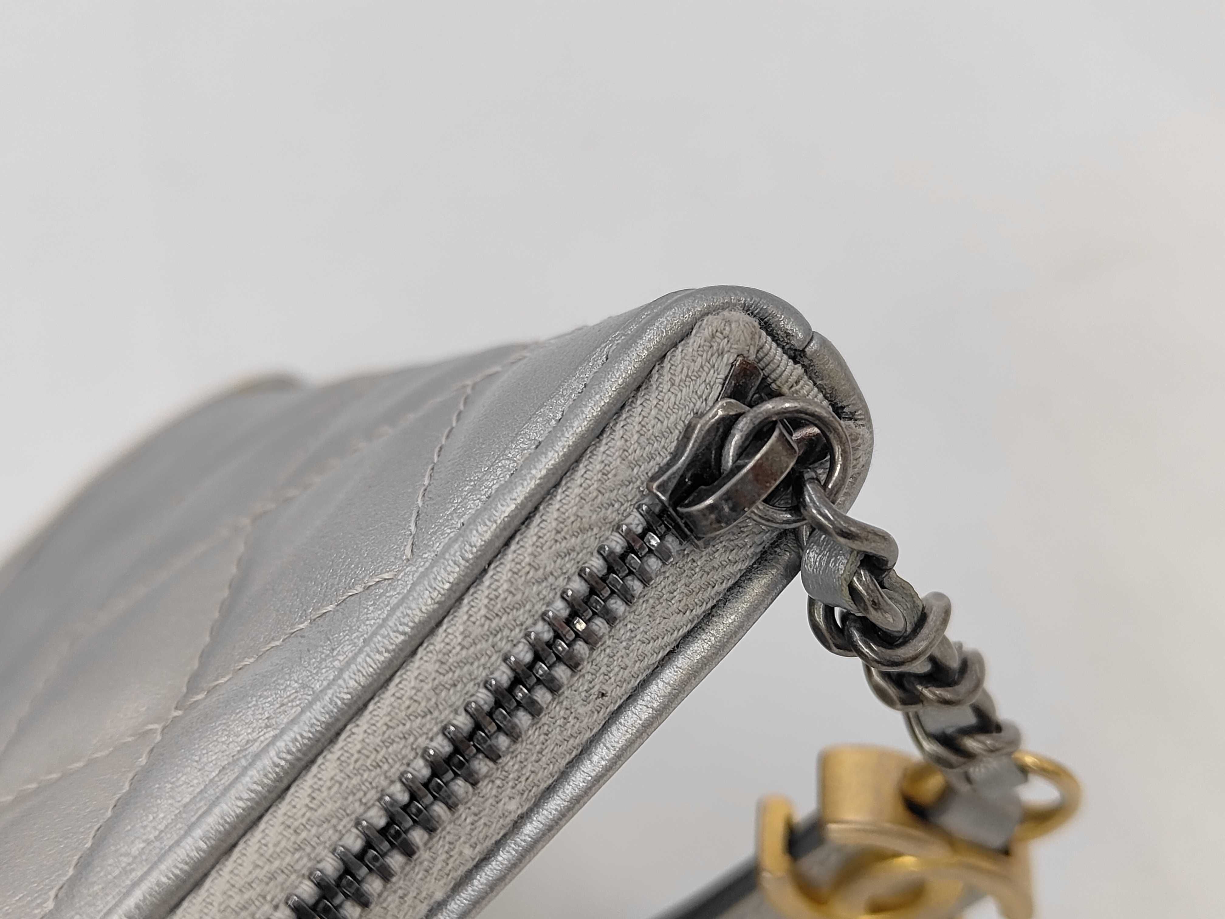 Gabrielle Silver Limited Clutch Bag — view 5