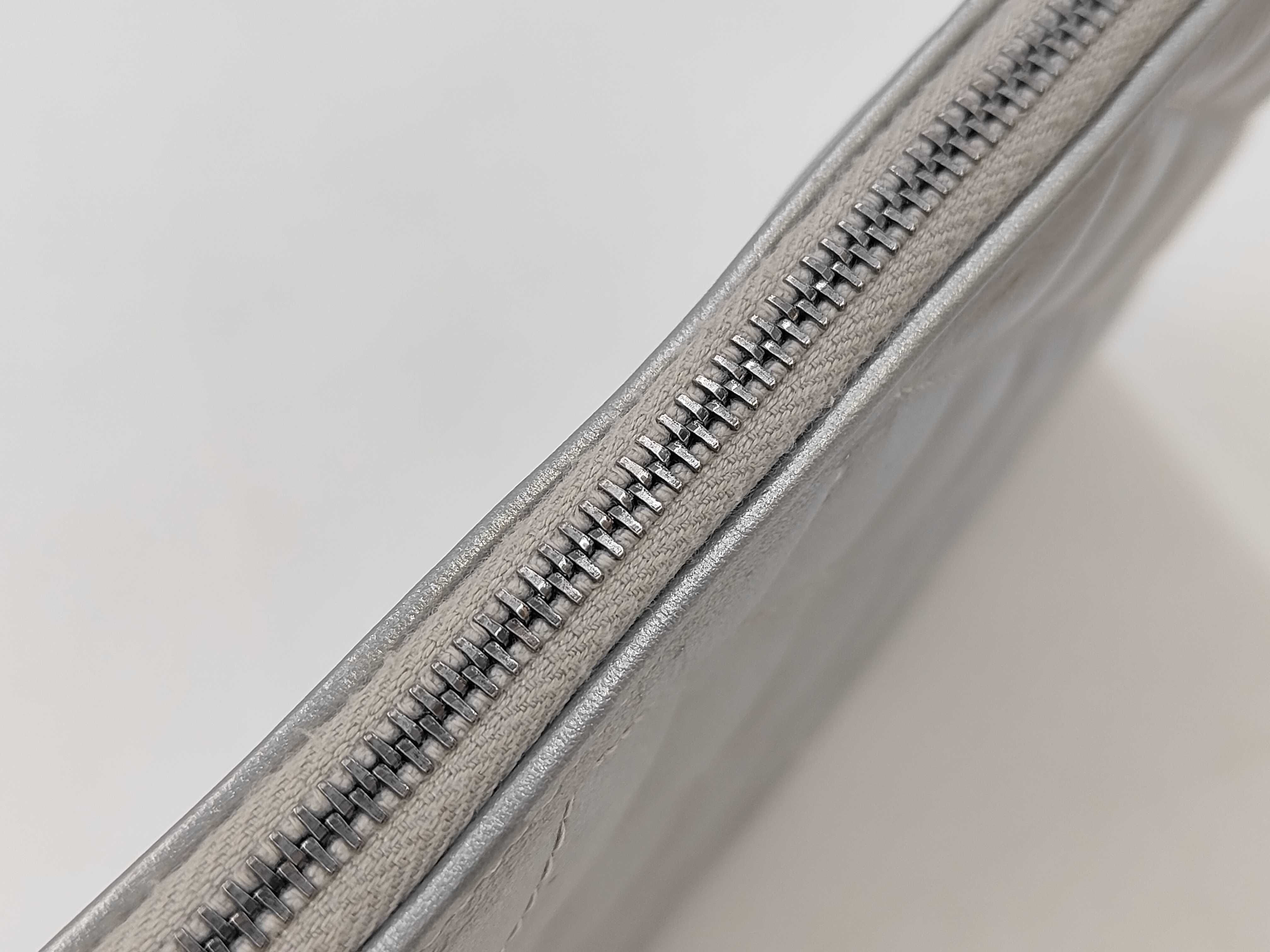 Gabrielle Silver Limited Clutch Bag — view 6