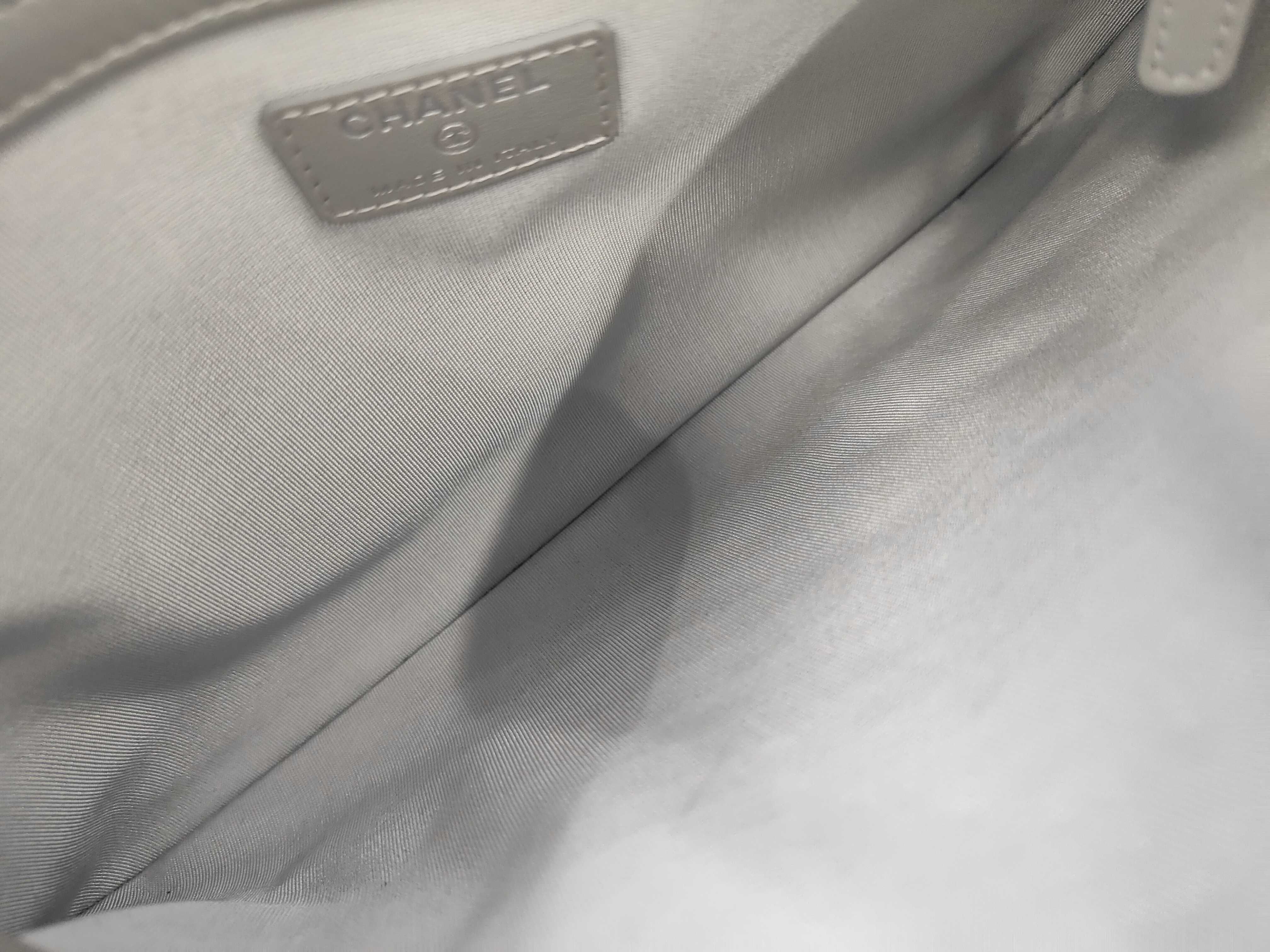 Gabrielle Silver Limited Clutch Bag — view 7