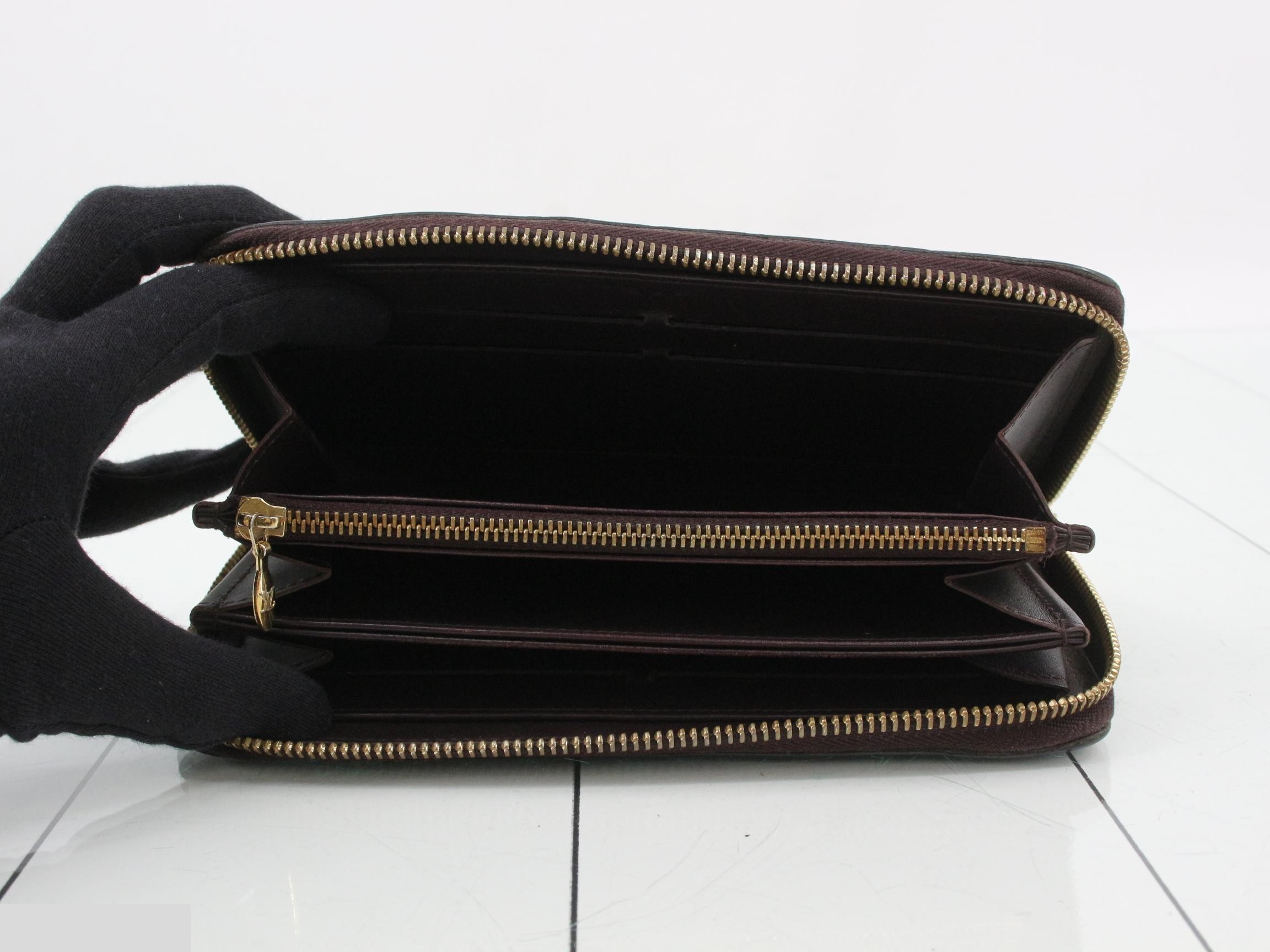 M93522 Zippy Wallet Amarant — view 4