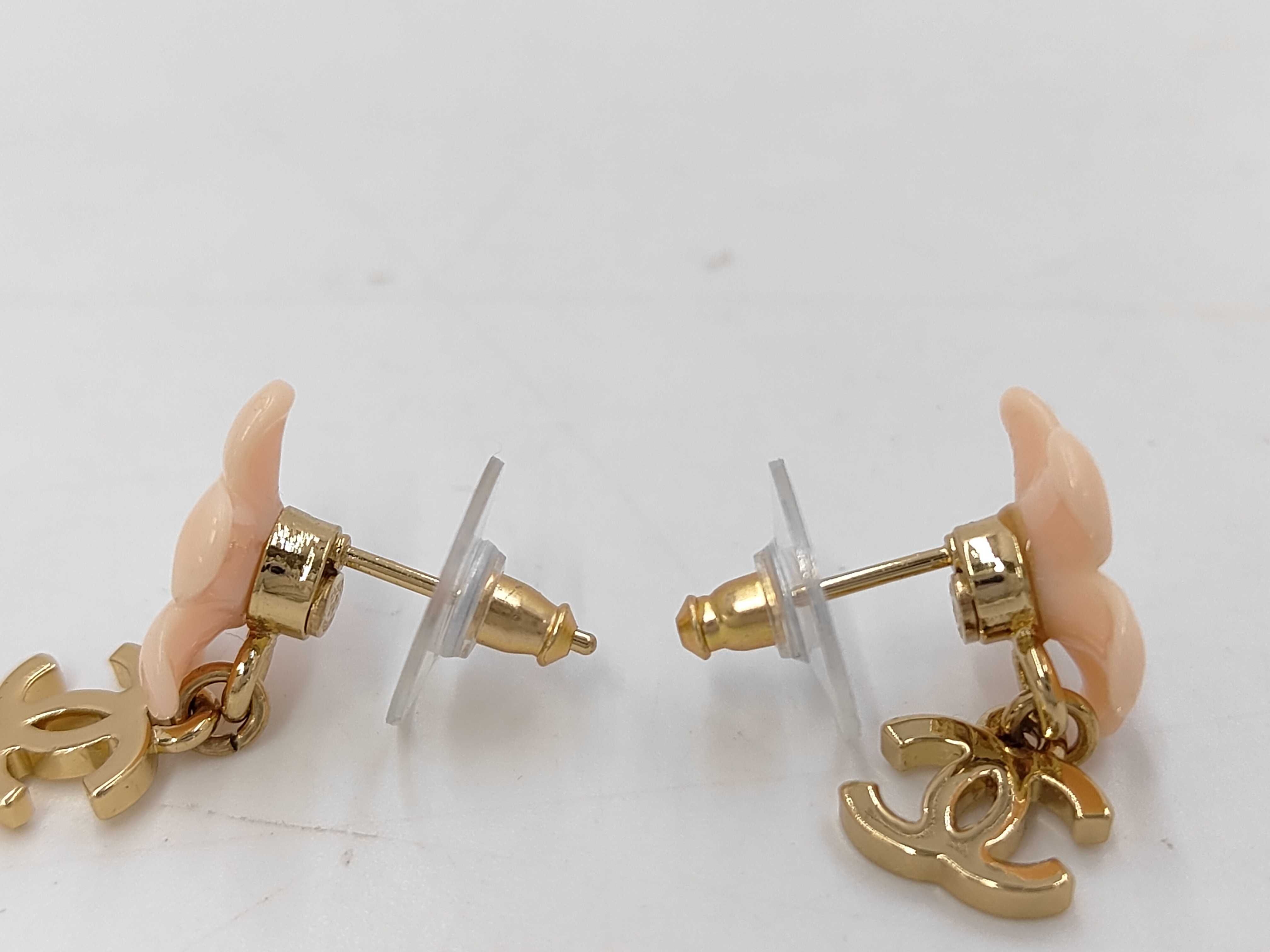 05P Rhinestone Coco Flower Motif Earrings Pink Earrings — view 3