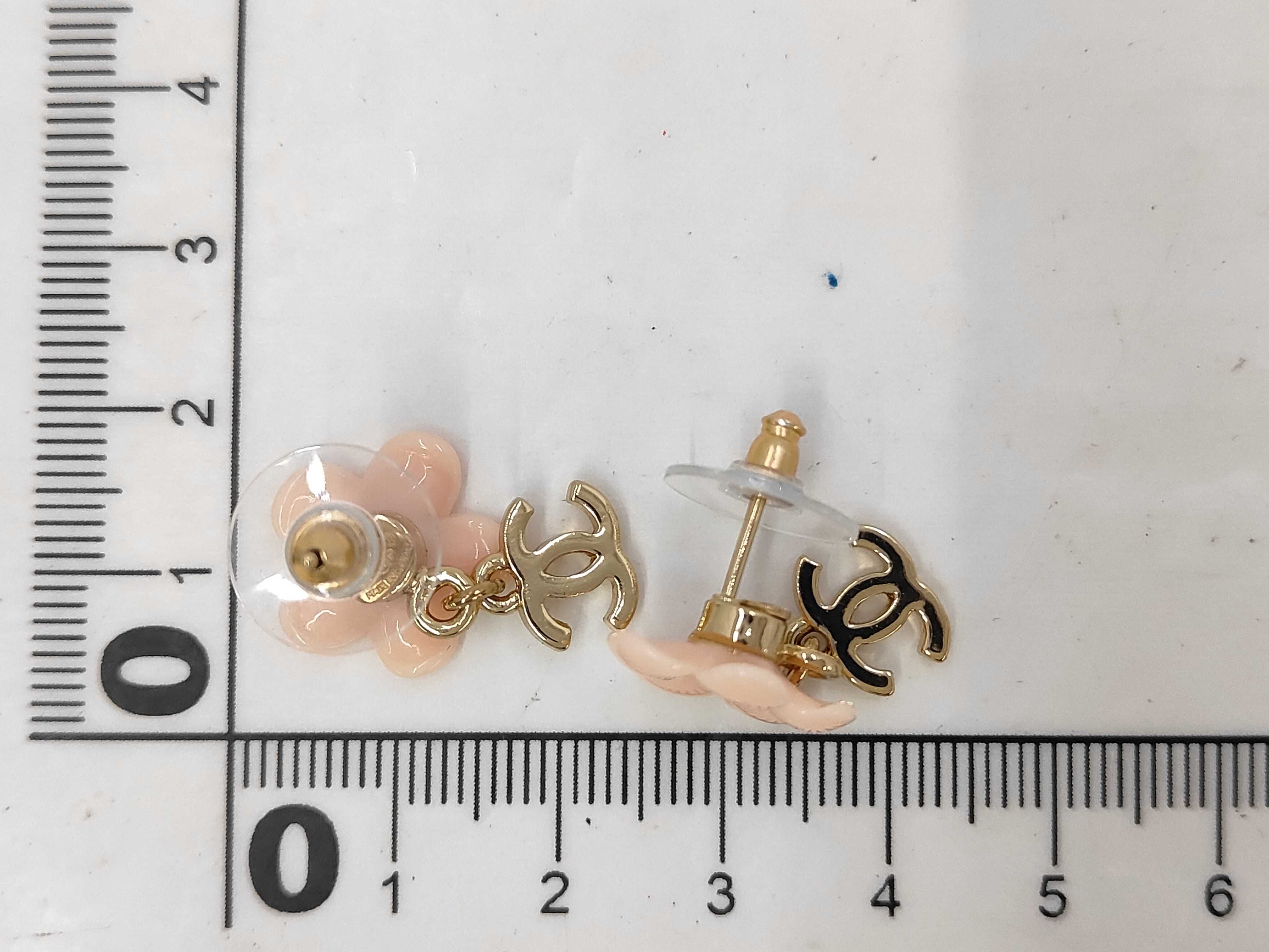 05P Rhinestone Coco Flower Motif Earrings Pink Earrings — view 5
