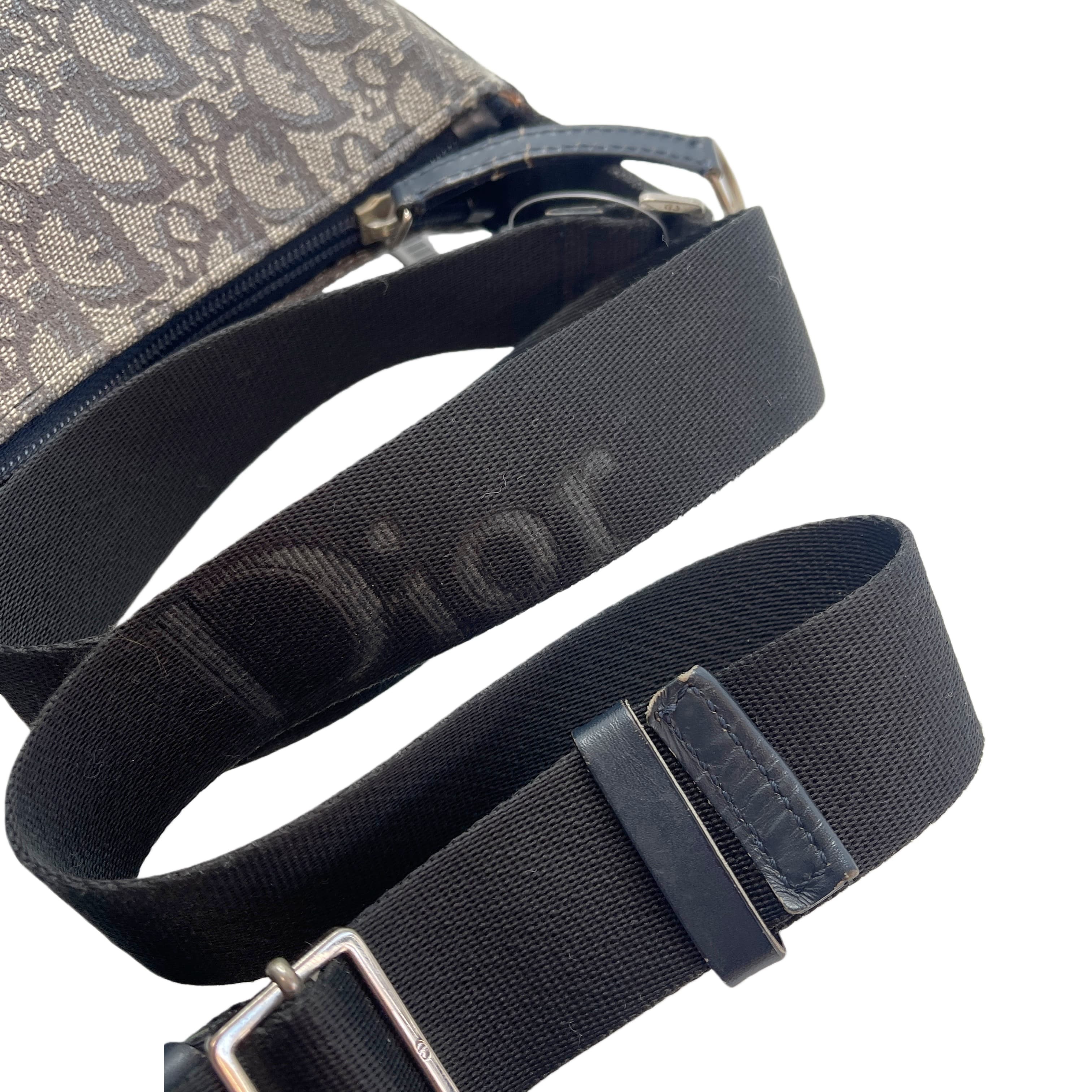 Trotter (bag) - Shoulder bag — view 10