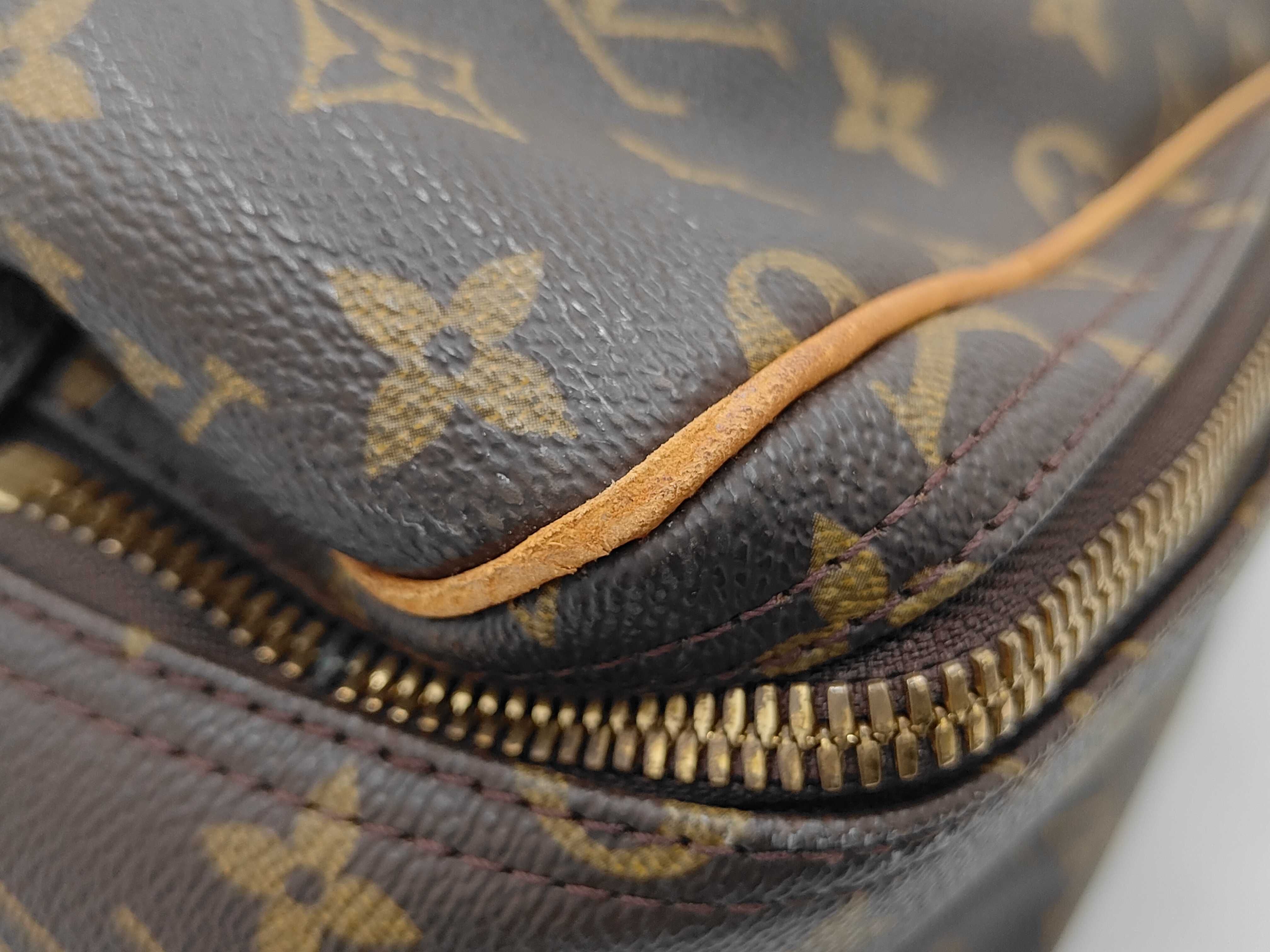 LV Alizé de Poche M41392 Monogram Bag — view 8