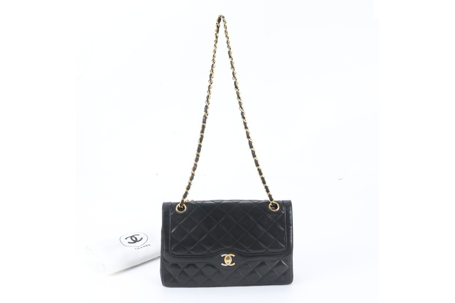 Serial sticker included. Matelassé double flap leather 2-way shoulder bag.