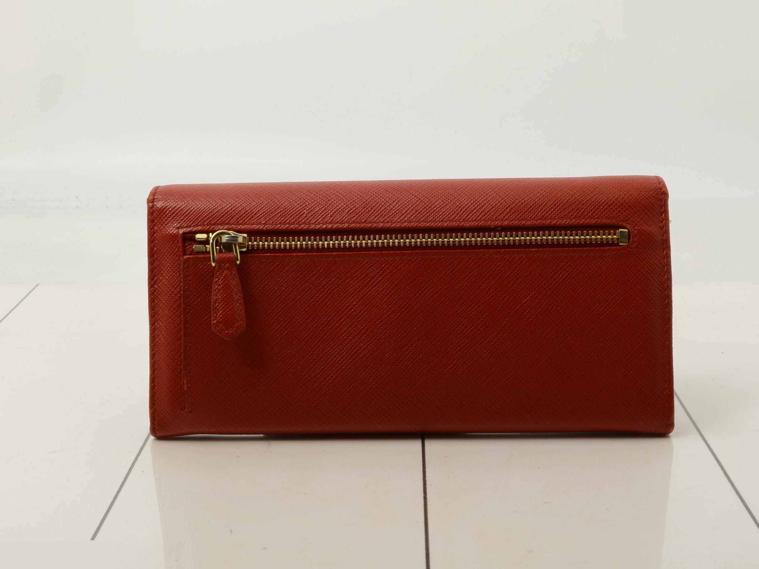 Other lines: Bags and Wallets — view 3